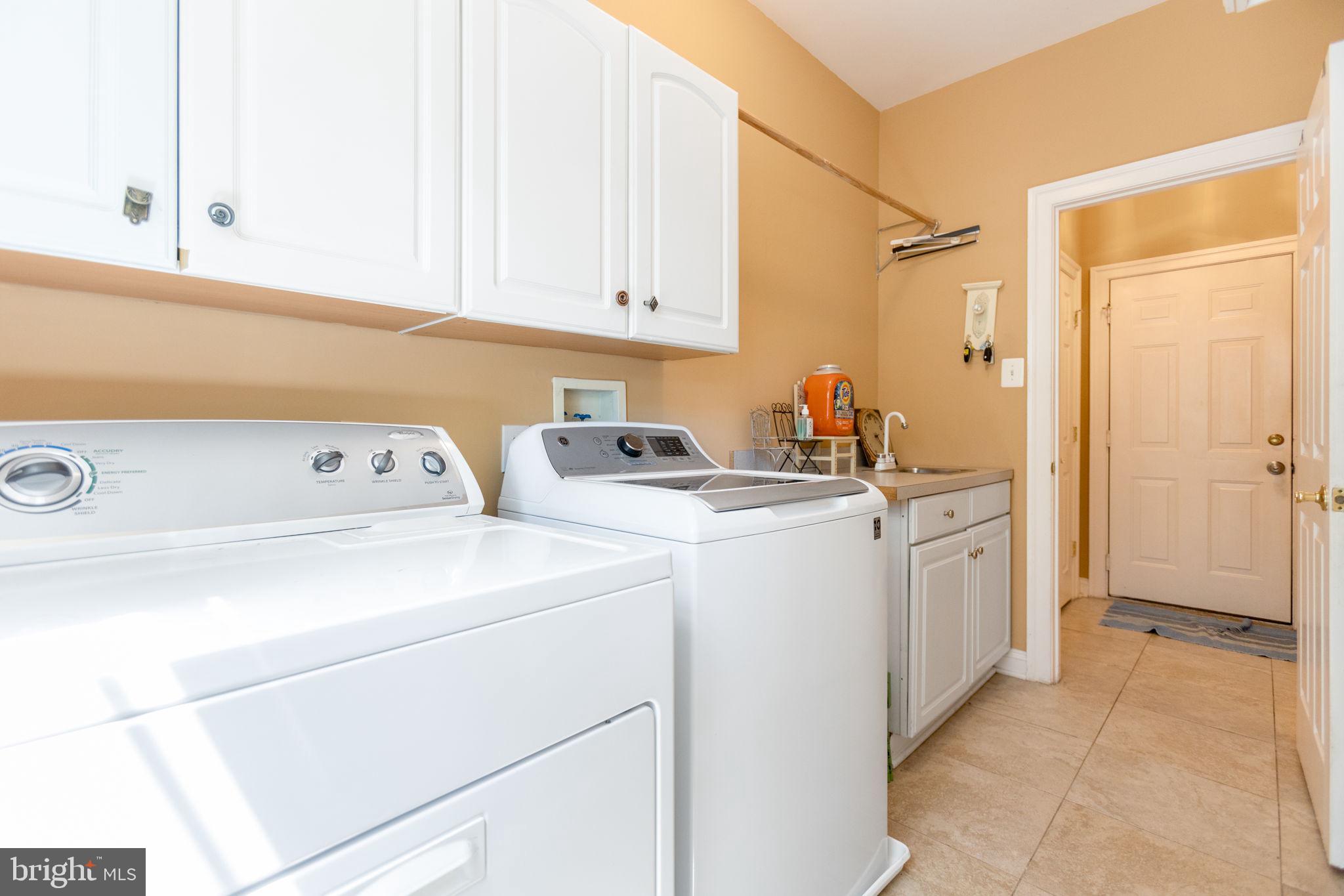 WILLOWS OF POTOMAC - Residential