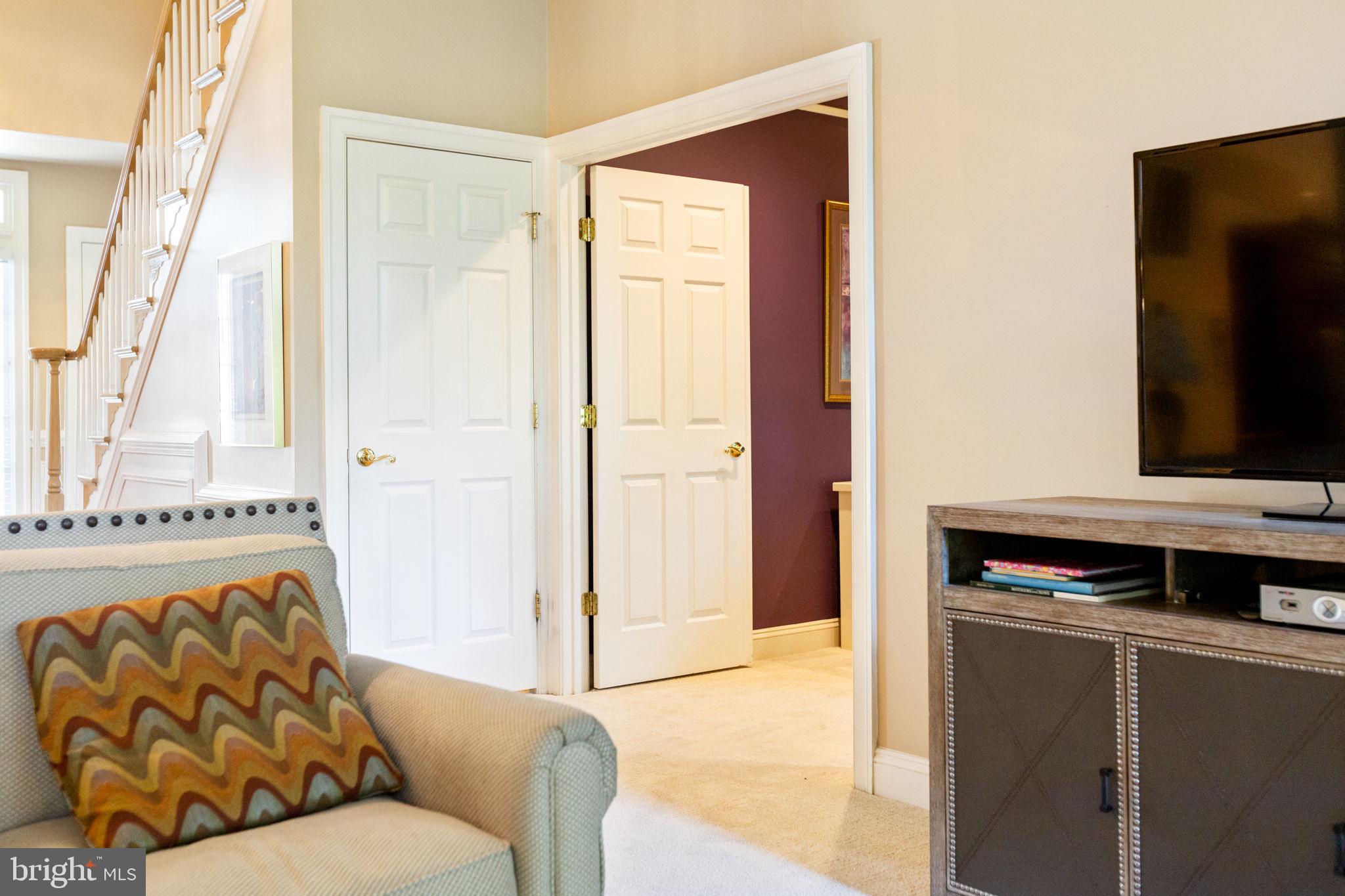 WILLOWS OF POTOMAC - Residential