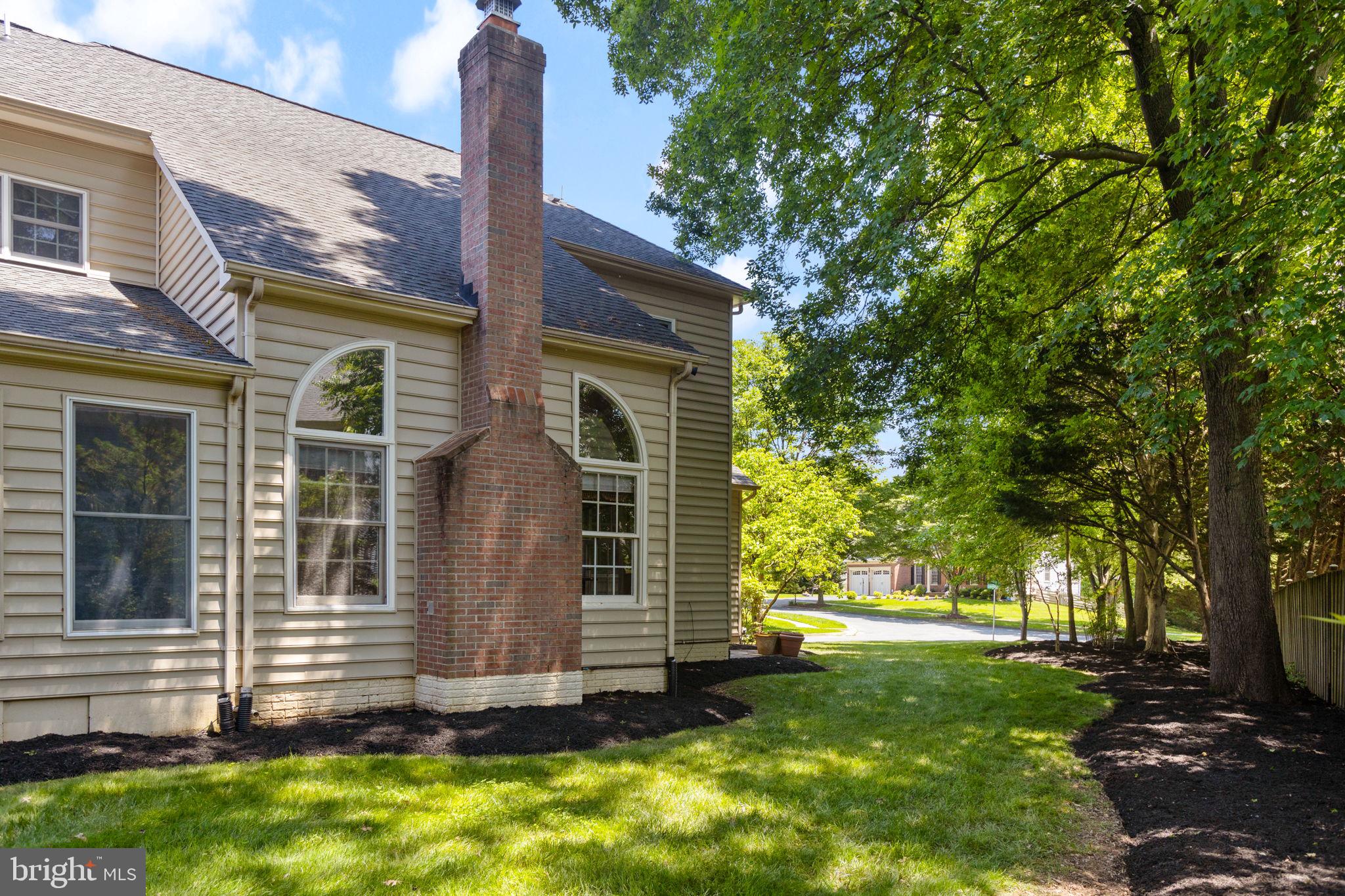 WILLOWS OF POTOMAC - Residential