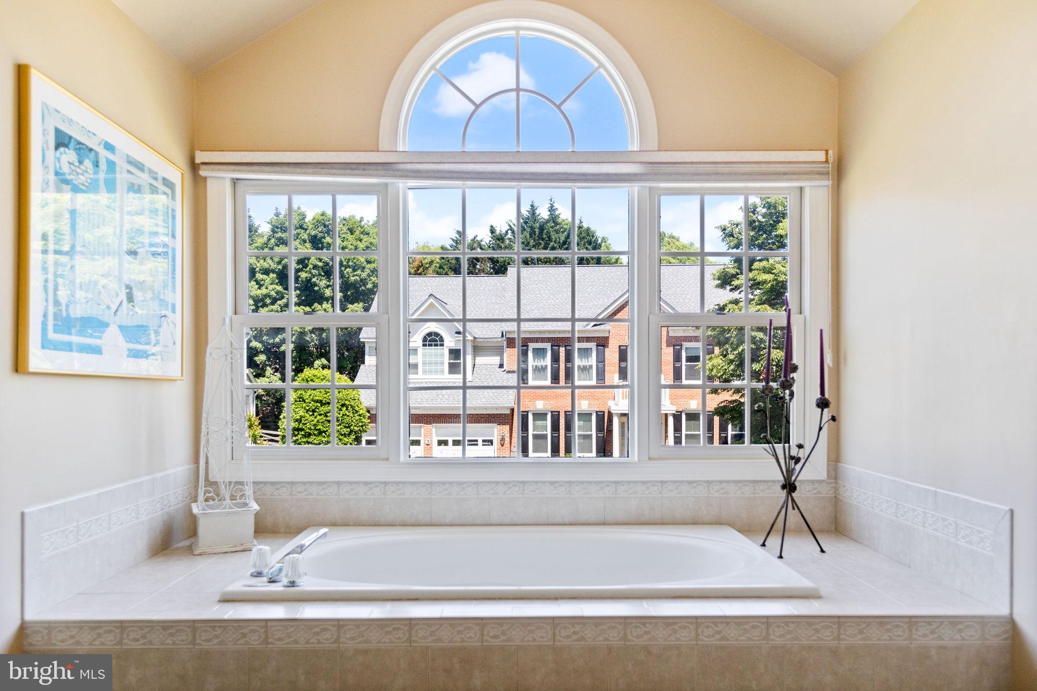 WILLOWS OF POTOMAC - Residential