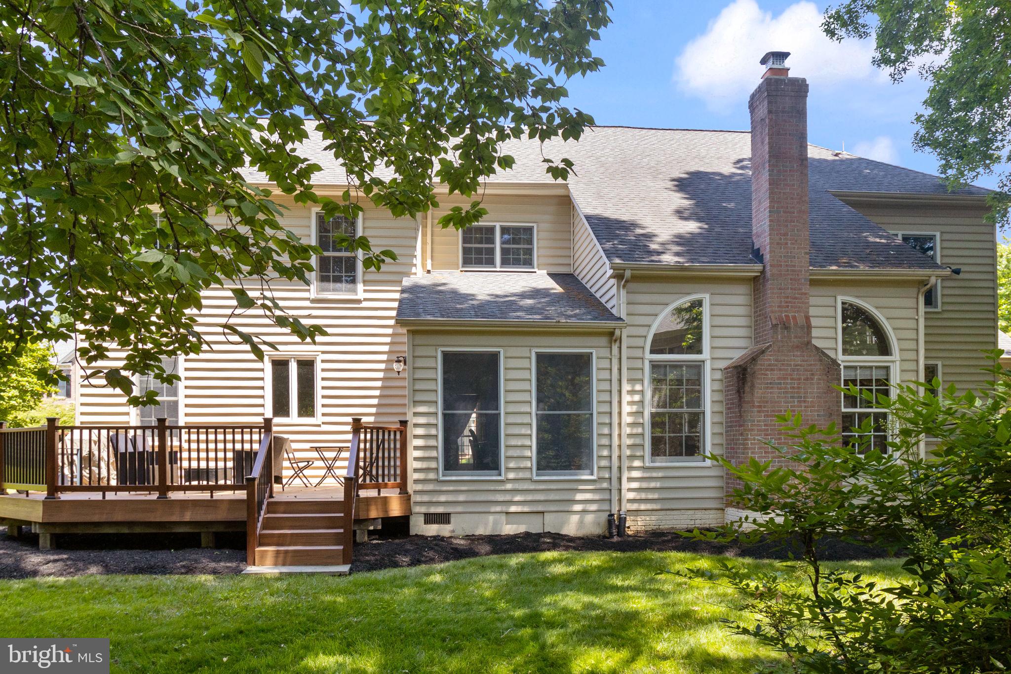 WILLOWS OF POTOMAC - Residential