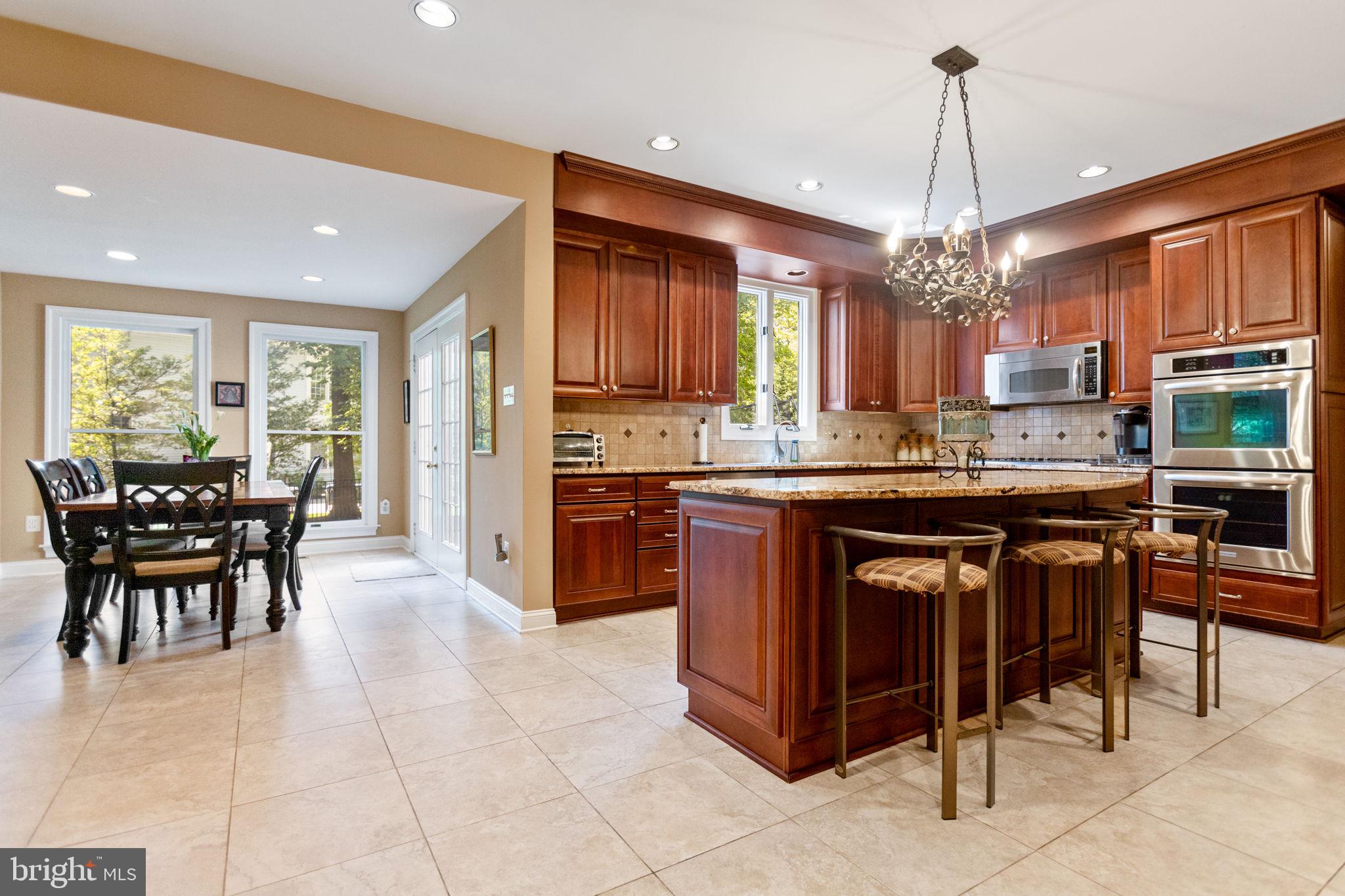 WILLOWS OF POTOMAC - Residential