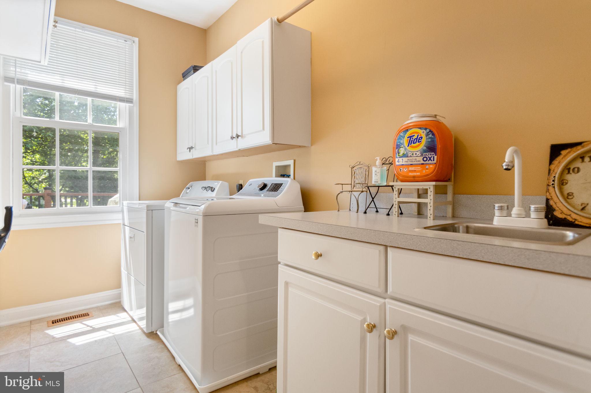 WILLOWS OF POTOMAC - Residential