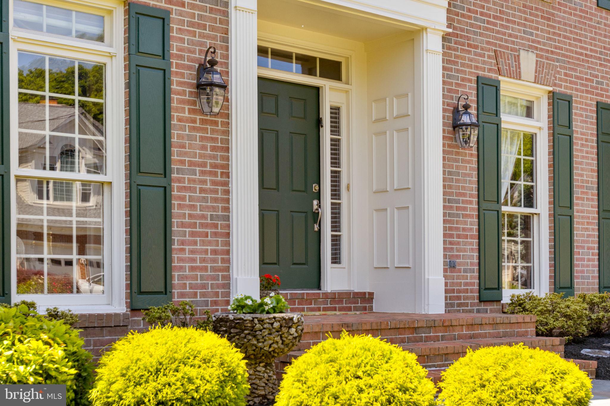 WILLOWS OF POTOMAC - Residential