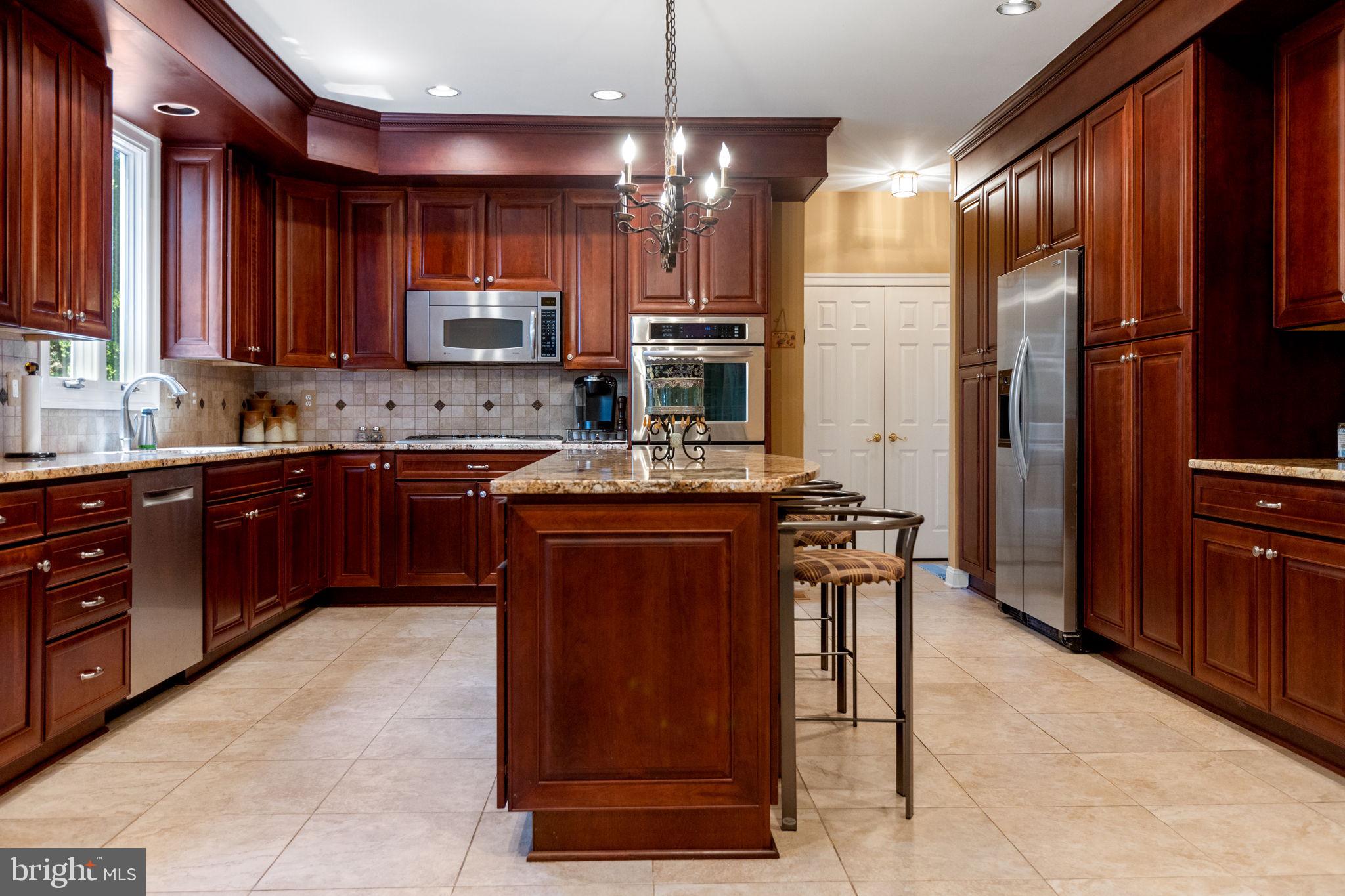 WILLOWS OF POTOMAC - Residential