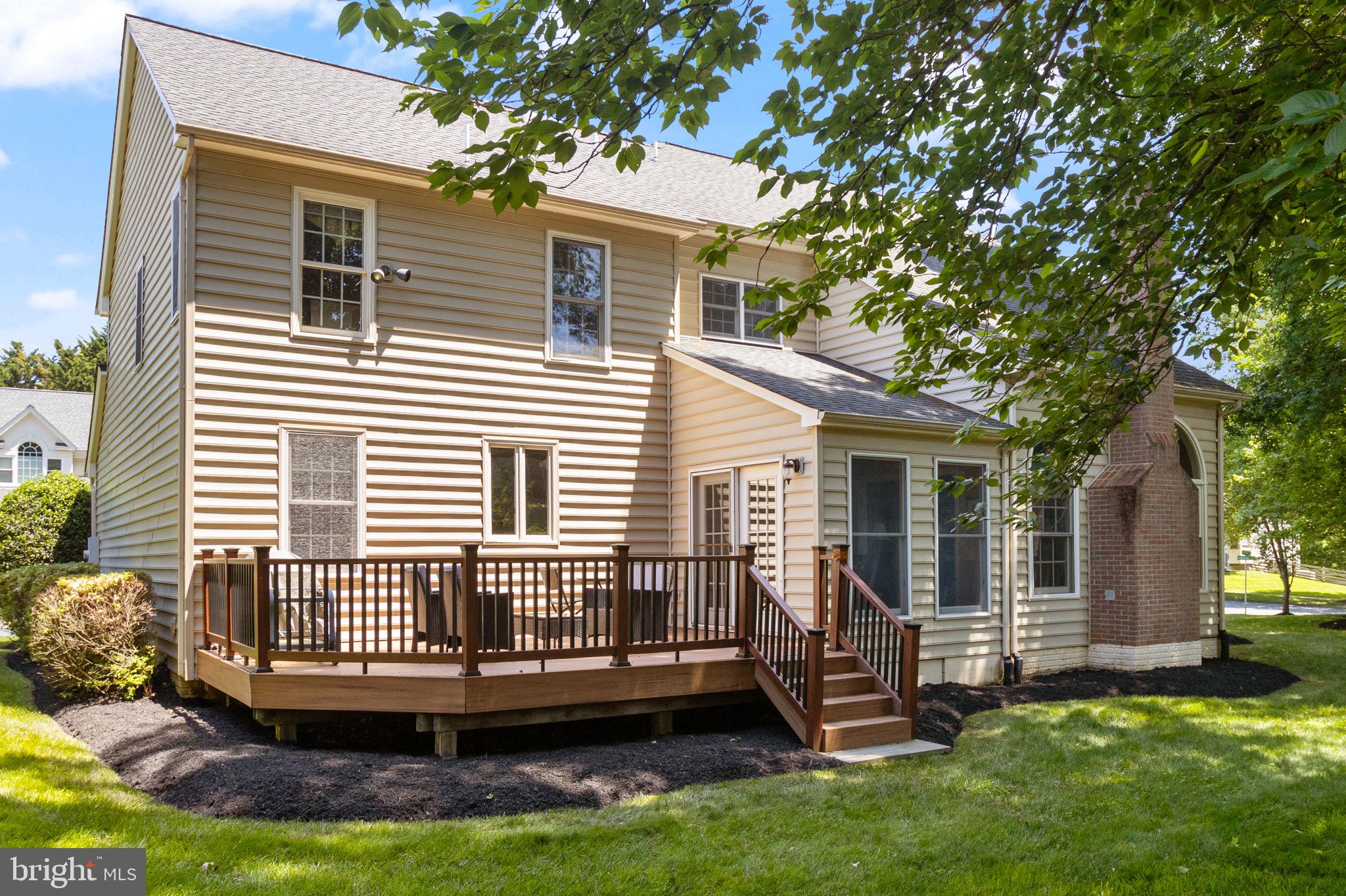 WILLOWS OF POTOMAC - Residential