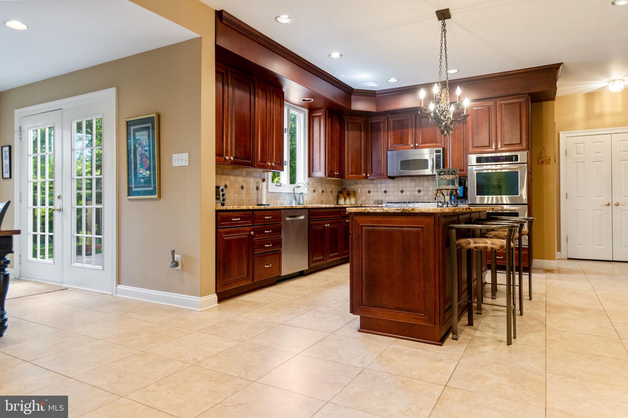 WILLOWS OF POTOMAC - Residential