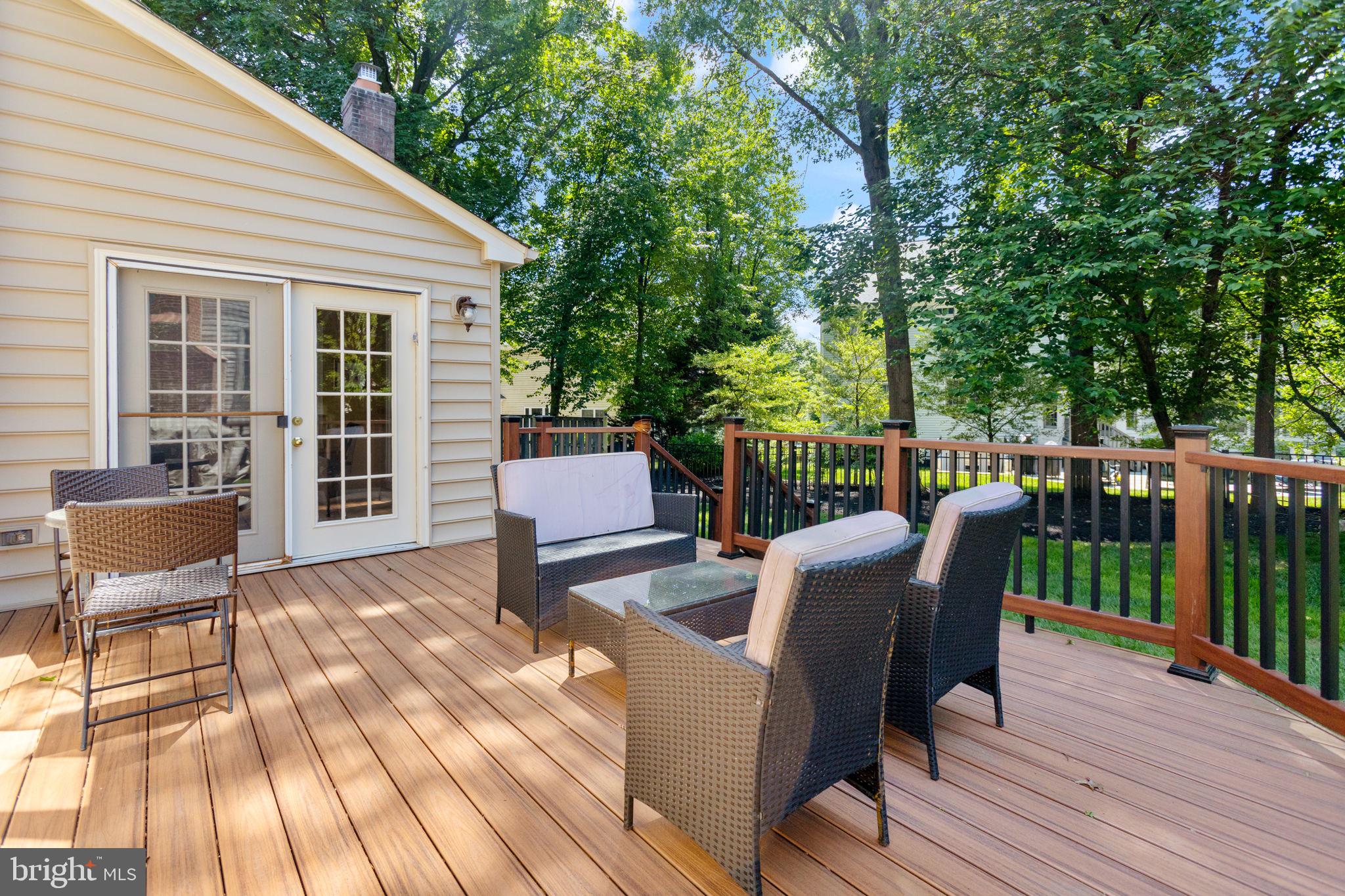 WILLOWS OF POTOMAC - Residential