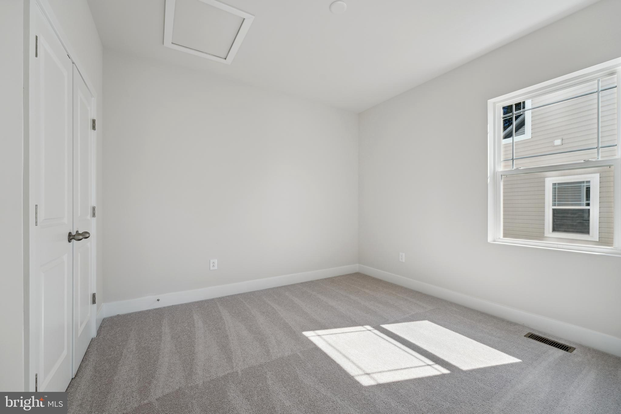 ST. CHARLES - Residential