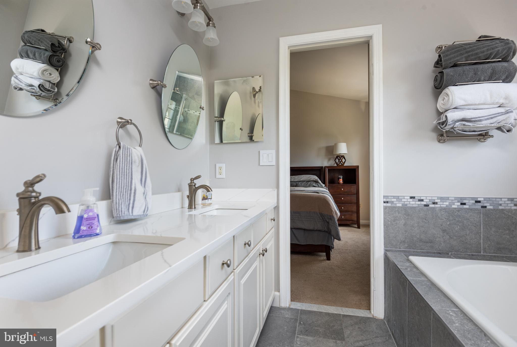 ASHBURN FARM - Residential