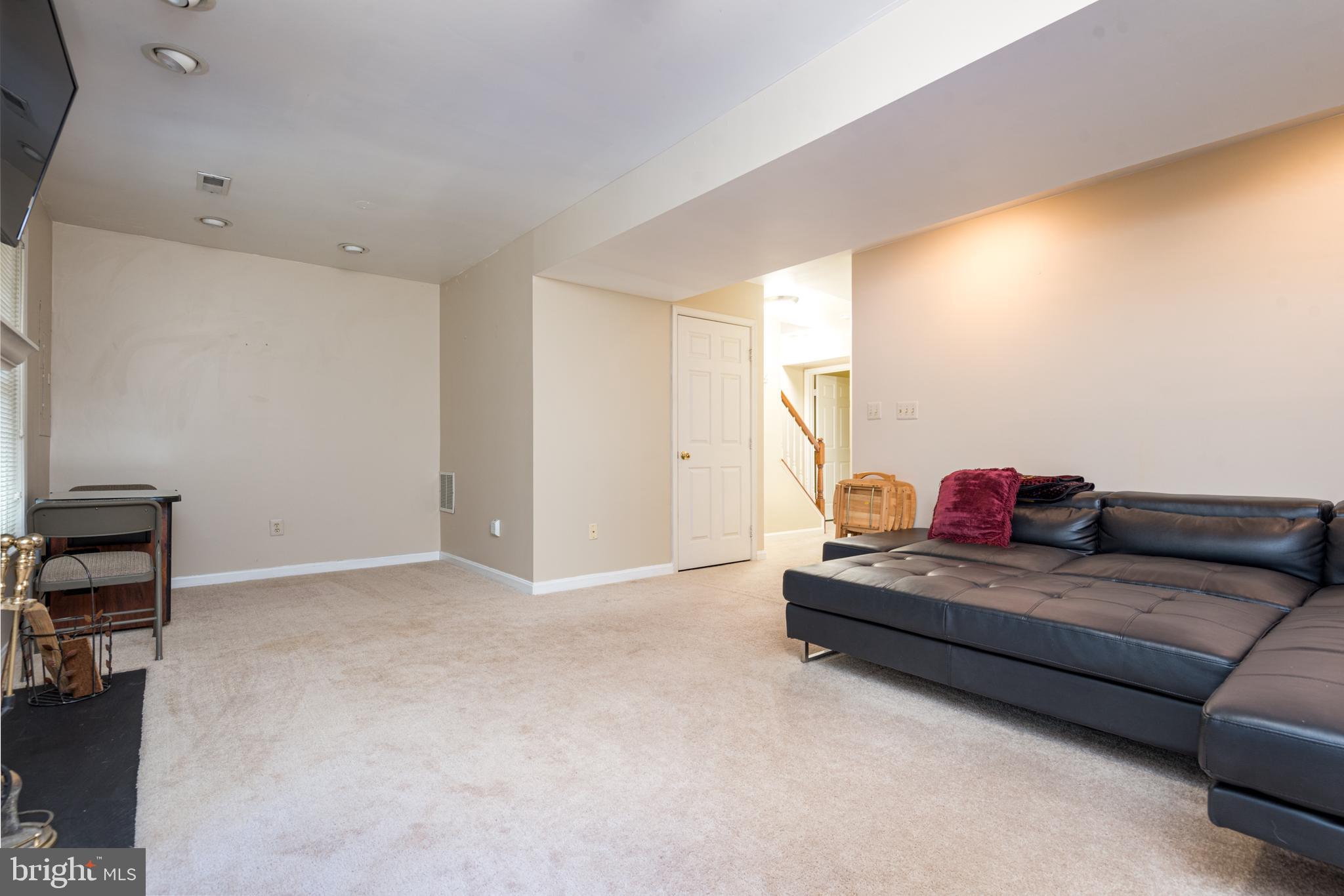 ASHBURN FARM - Residential