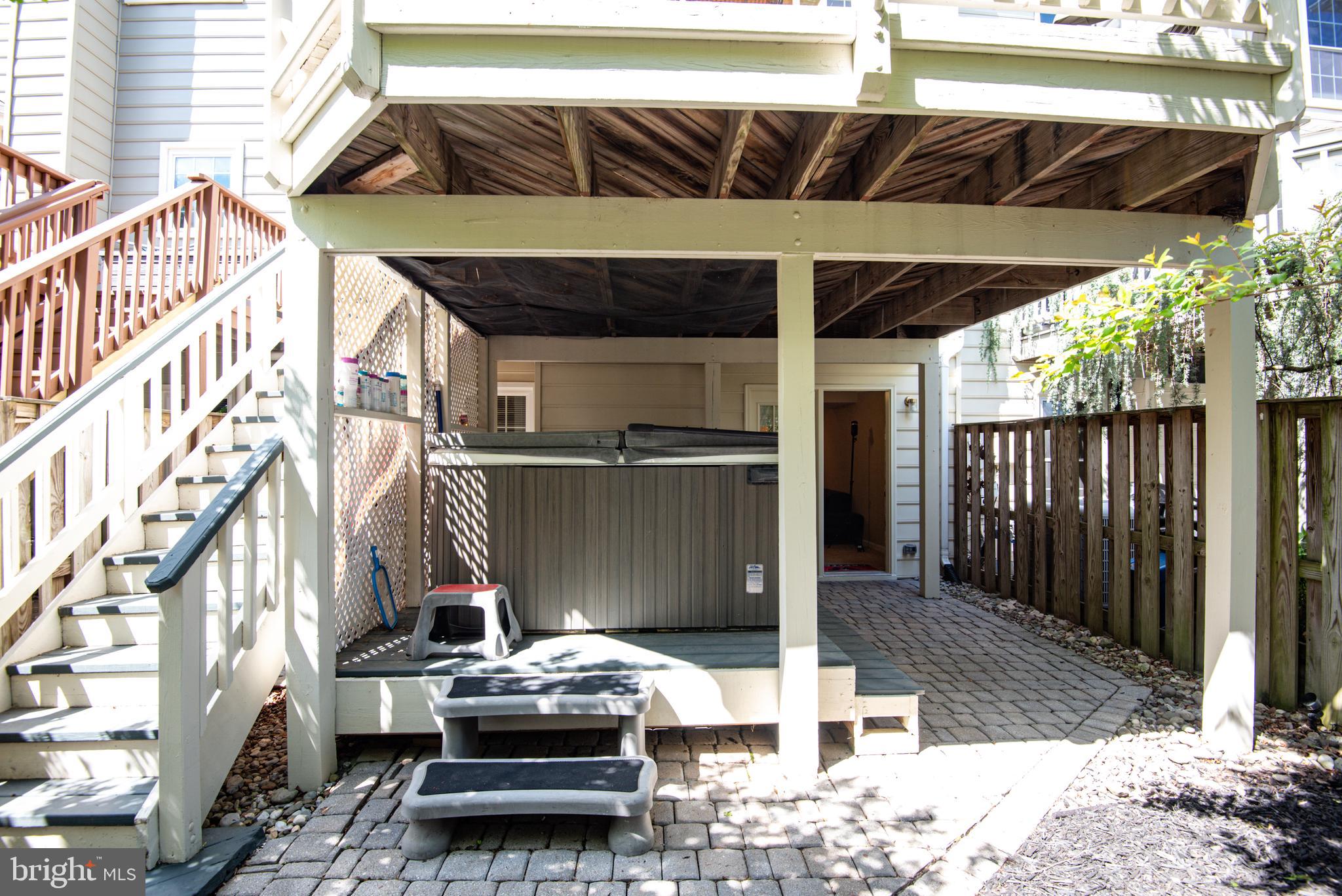 ASHBURN FARM - Residential