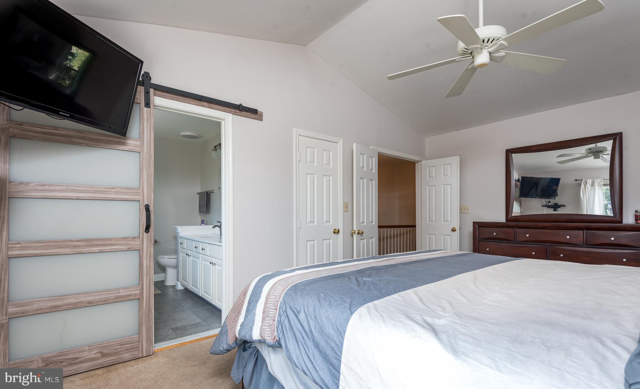 ASHBURN FARM - Residential