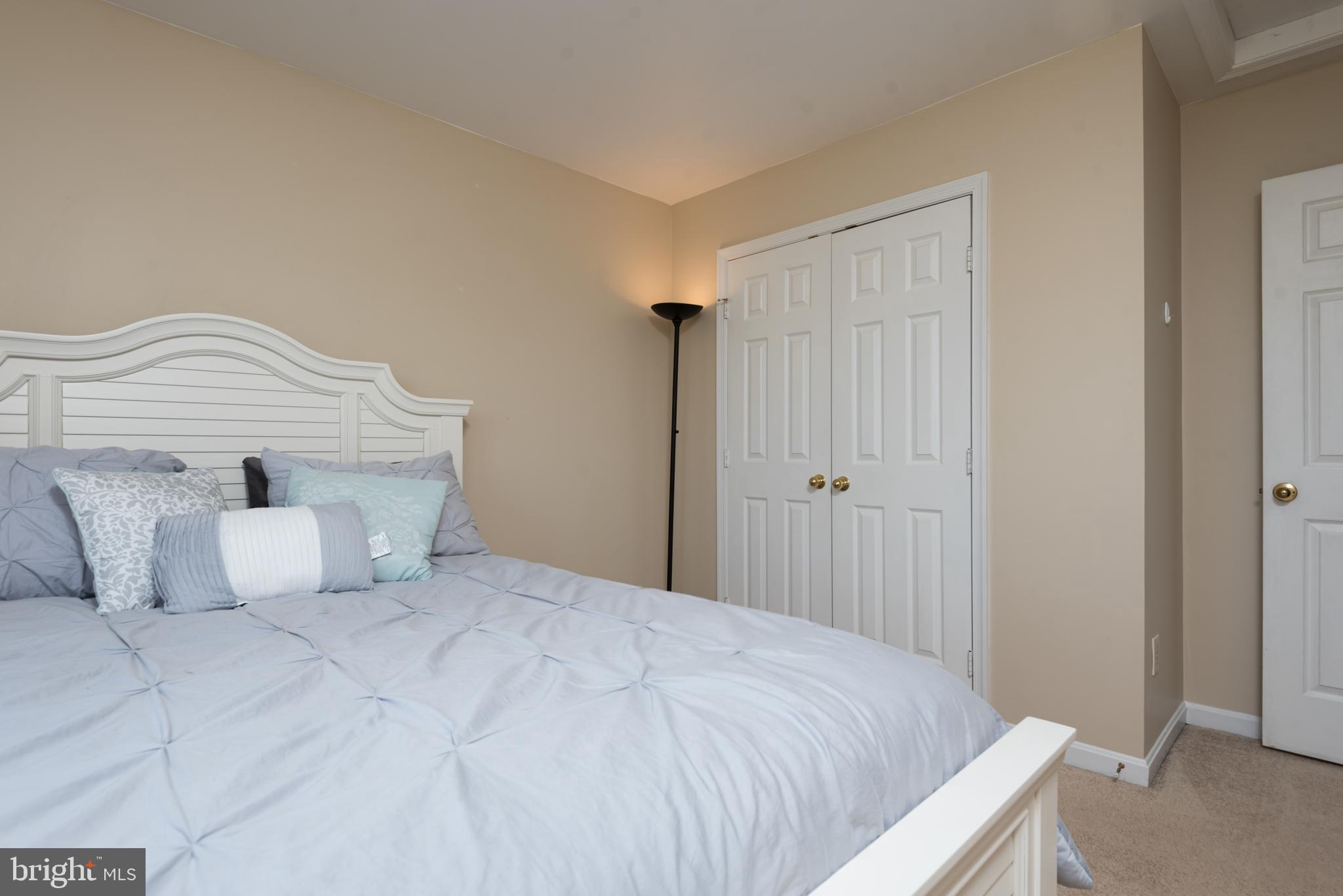 ASHBURN FARM - Residential