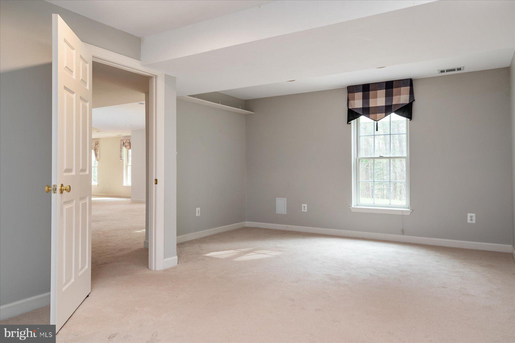 RESERVOIR OVERLOOK - Residential Lease