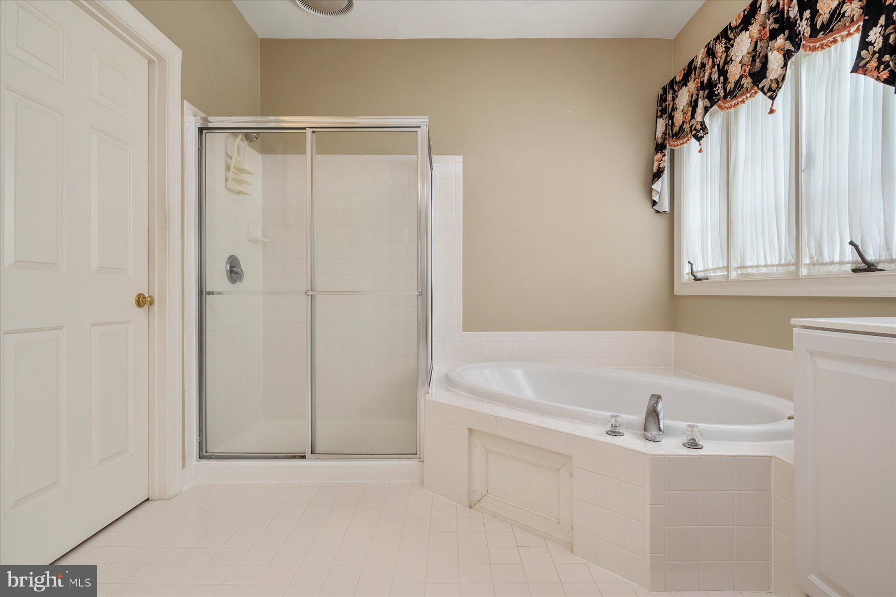 RESERVOIR OVERLOOK - Residential Lease