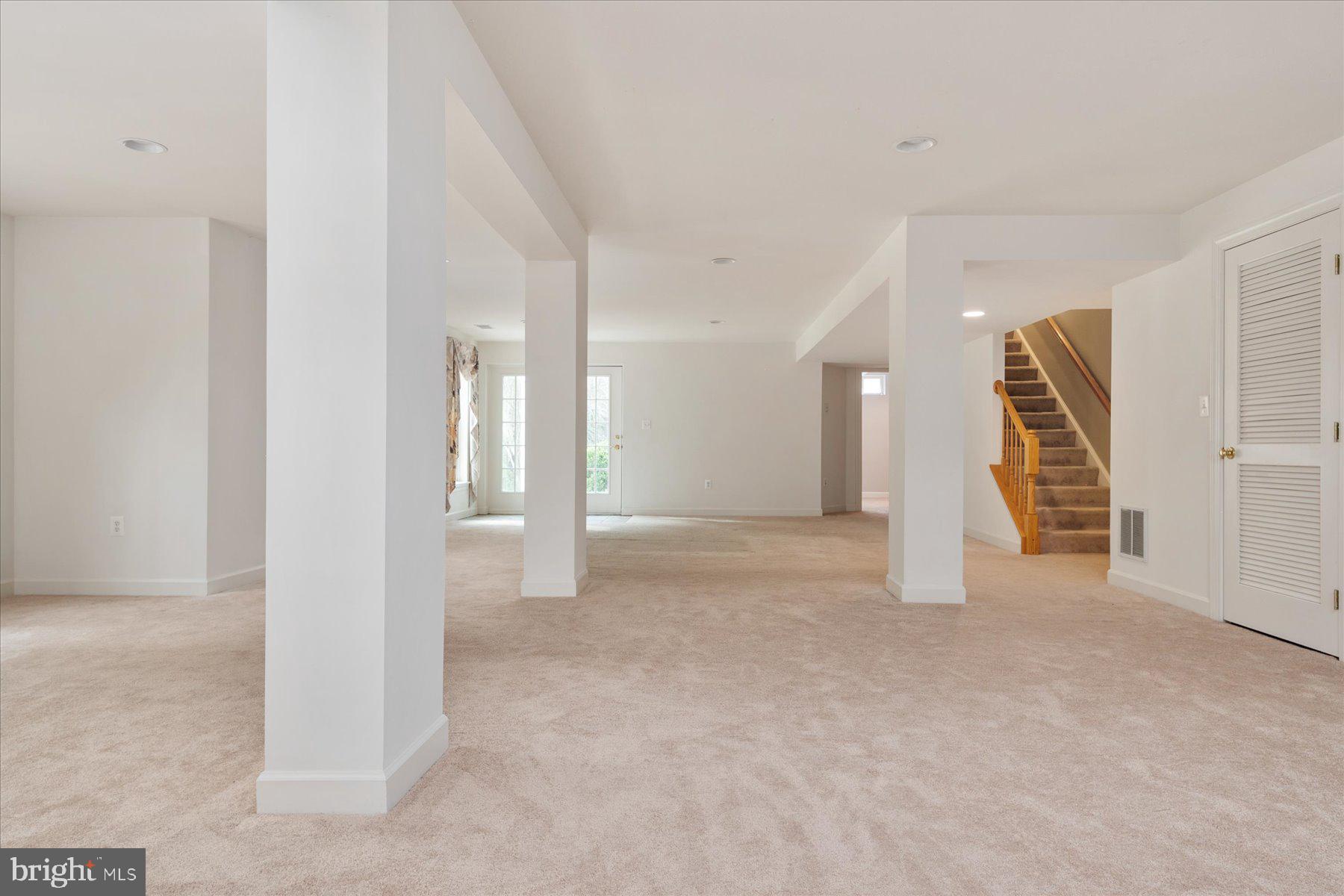 RESERVOIR OVERLOOK - Residential Lease