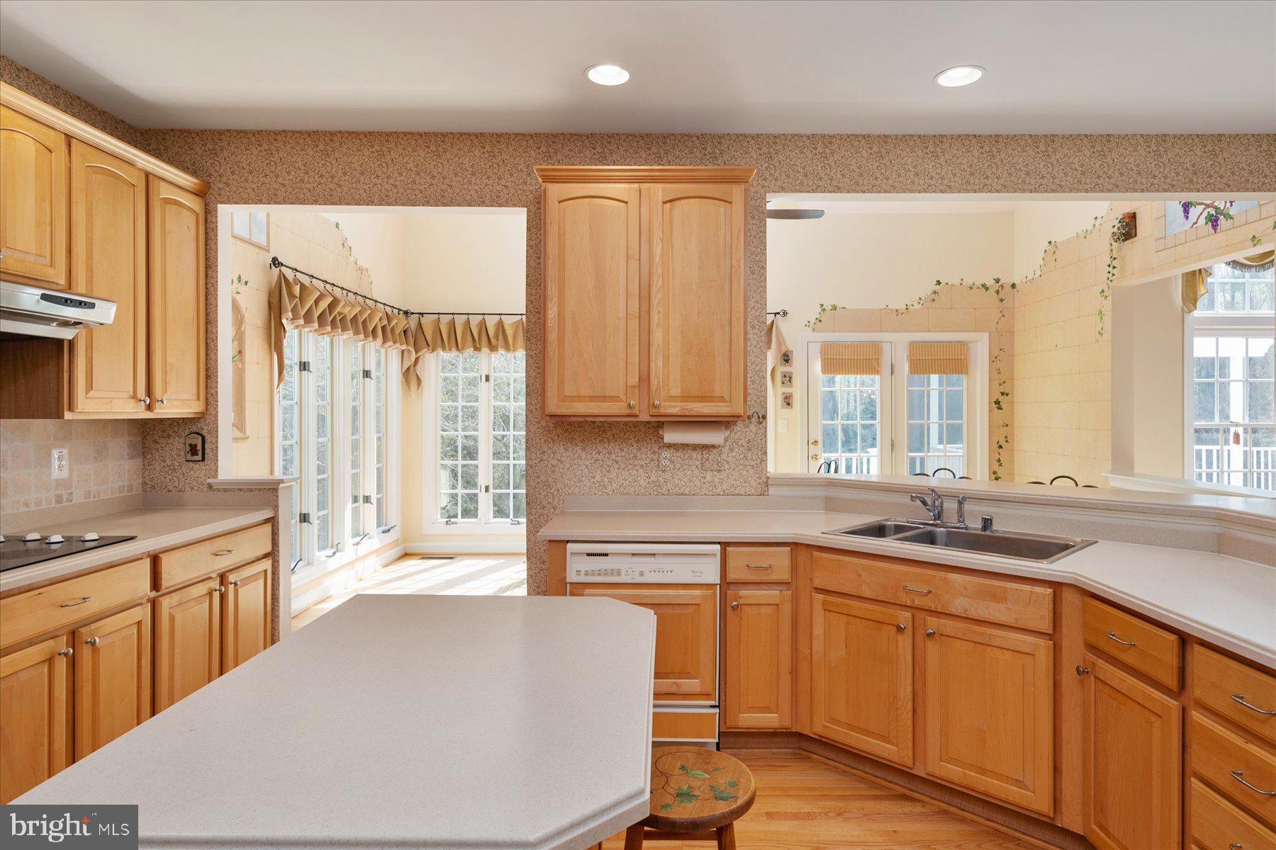 RESERVOIR OVERLOOK - Residential Lease