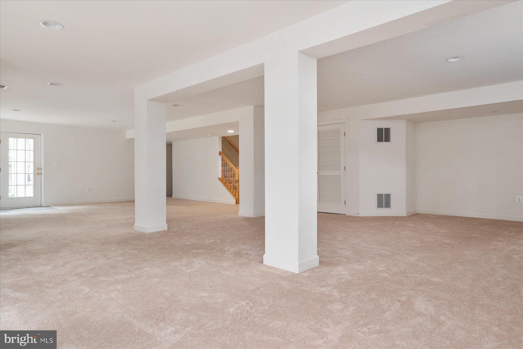 RESERVOIR OVERLOOK - Residential Lease