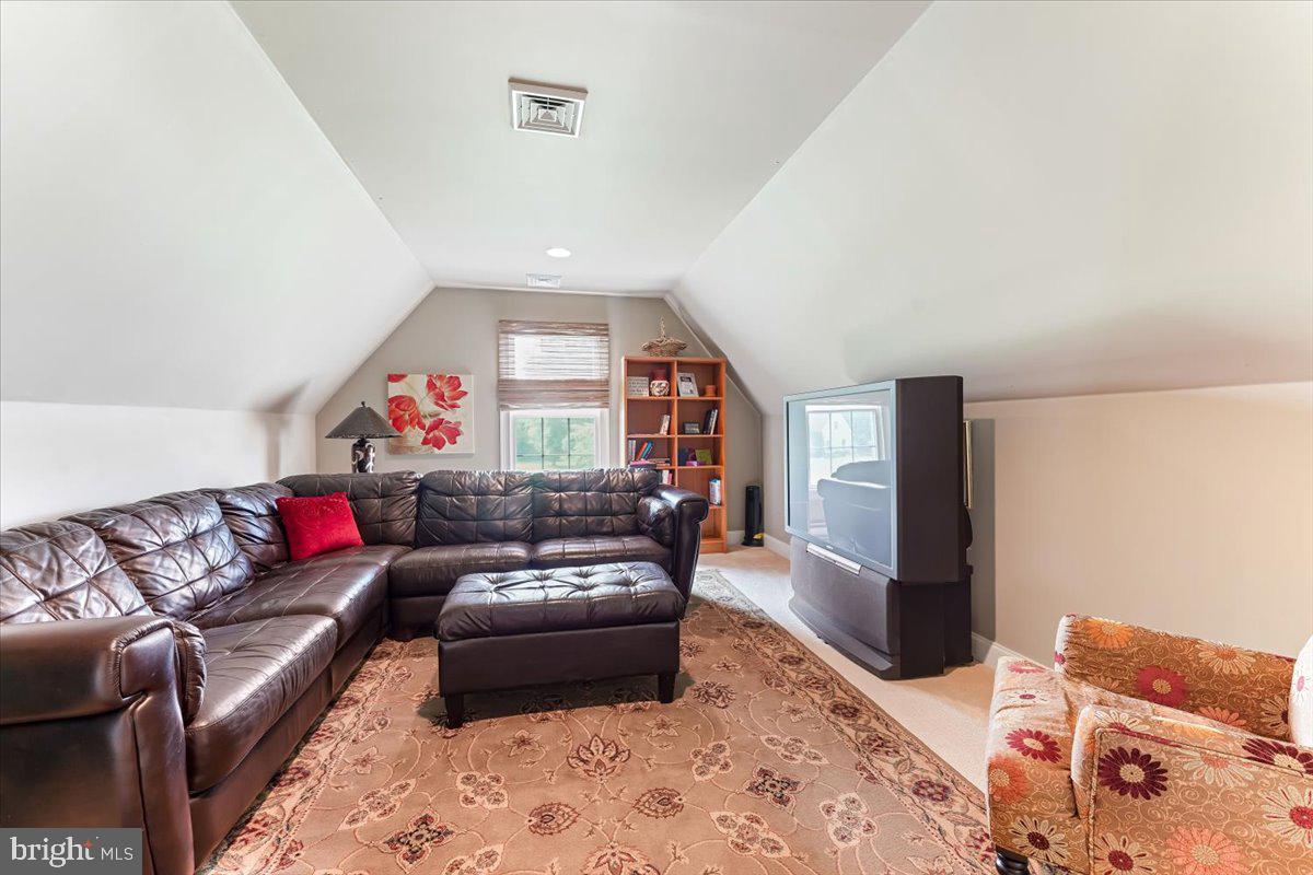 OSBORNE PLACE - Residential