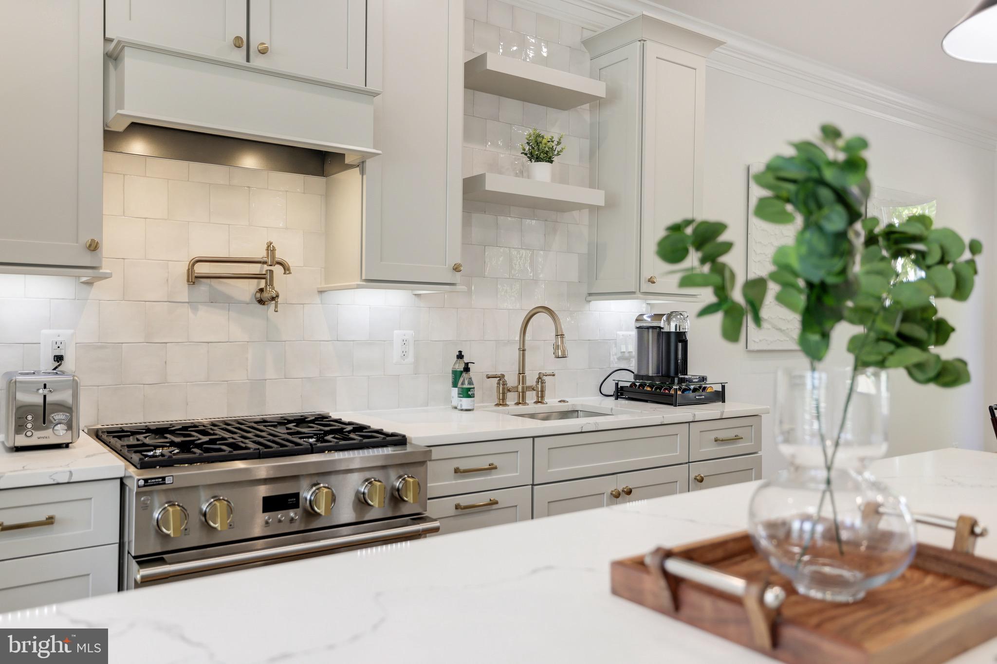 PARKER GRAY - Residential Lease