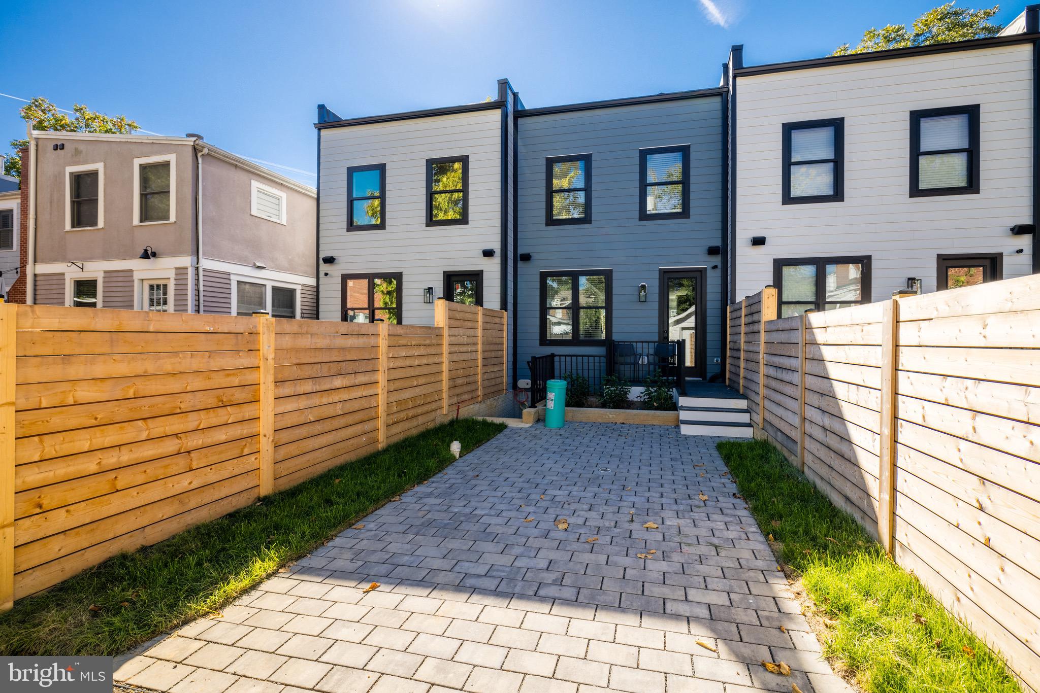 PARKER GRAY - Residential Lease