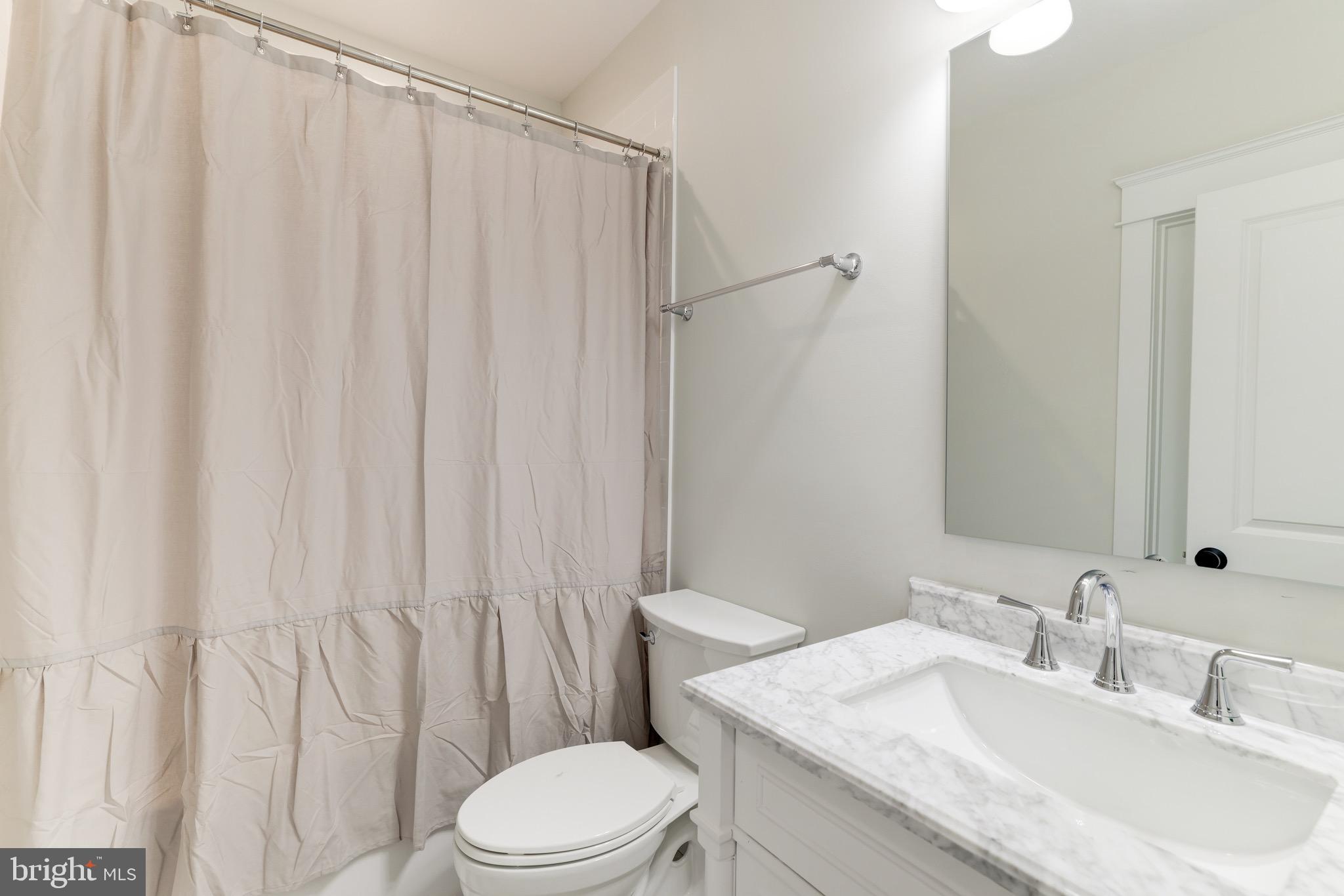 PARKER GRAY - Residential Lease