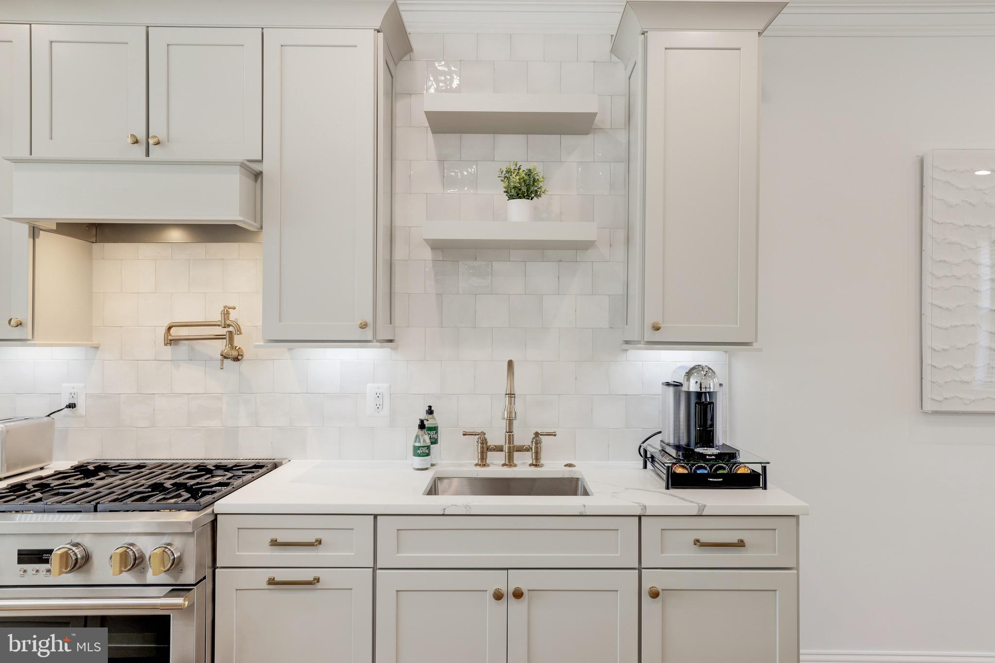 PARKER GRAY - Residential Lease