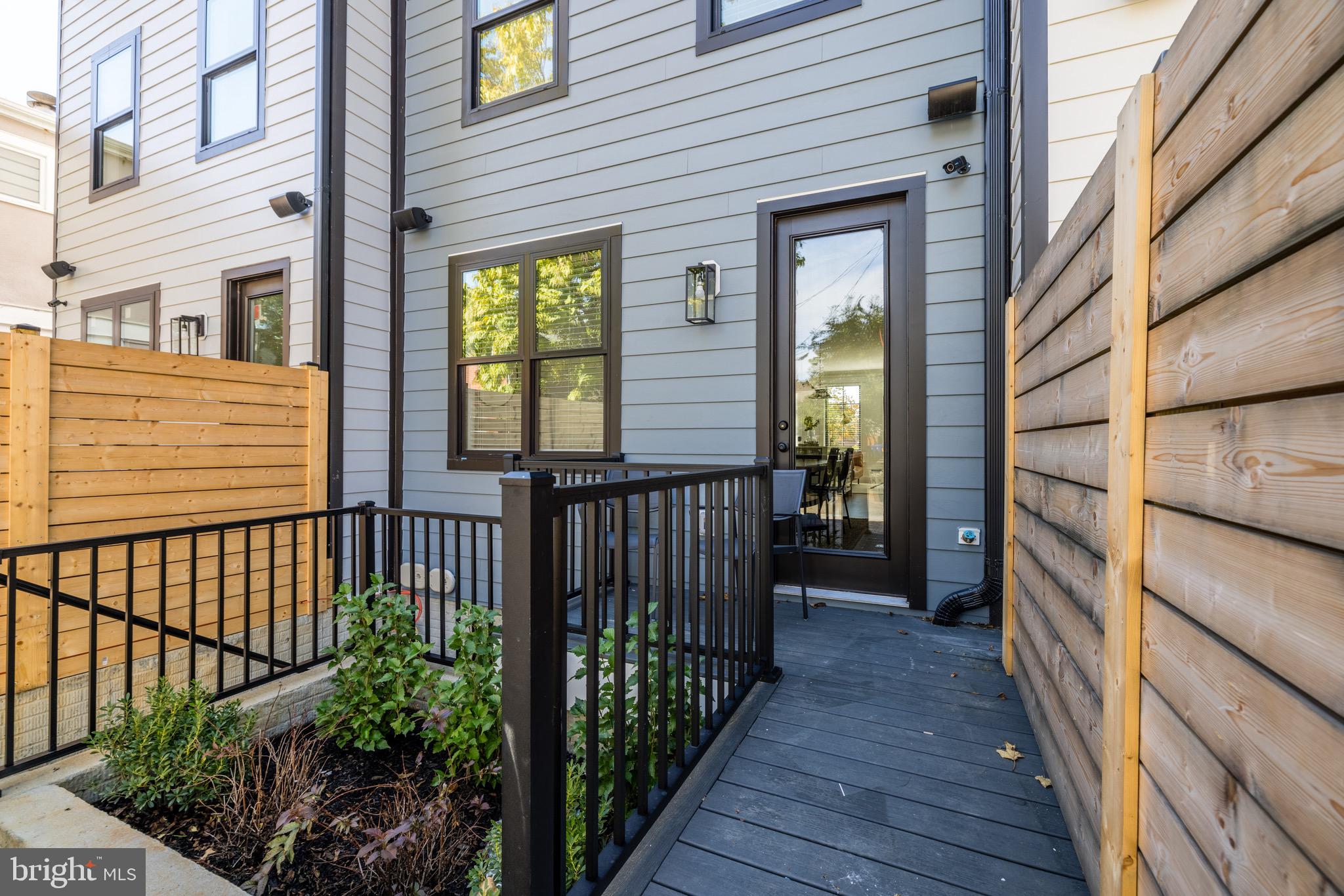 PARKER GRAY - Residential Lease