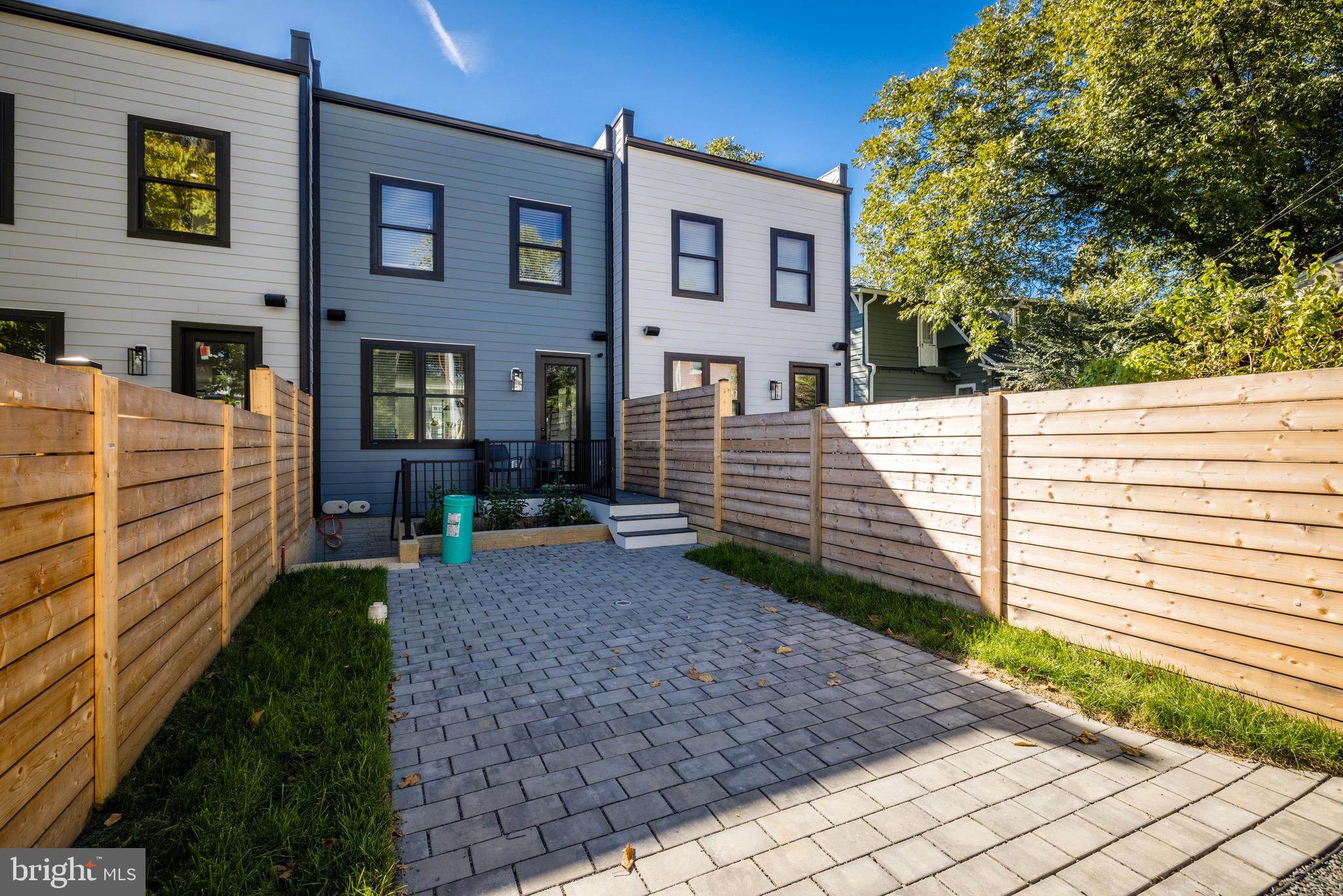 PARKER GRAY - Residential Lease