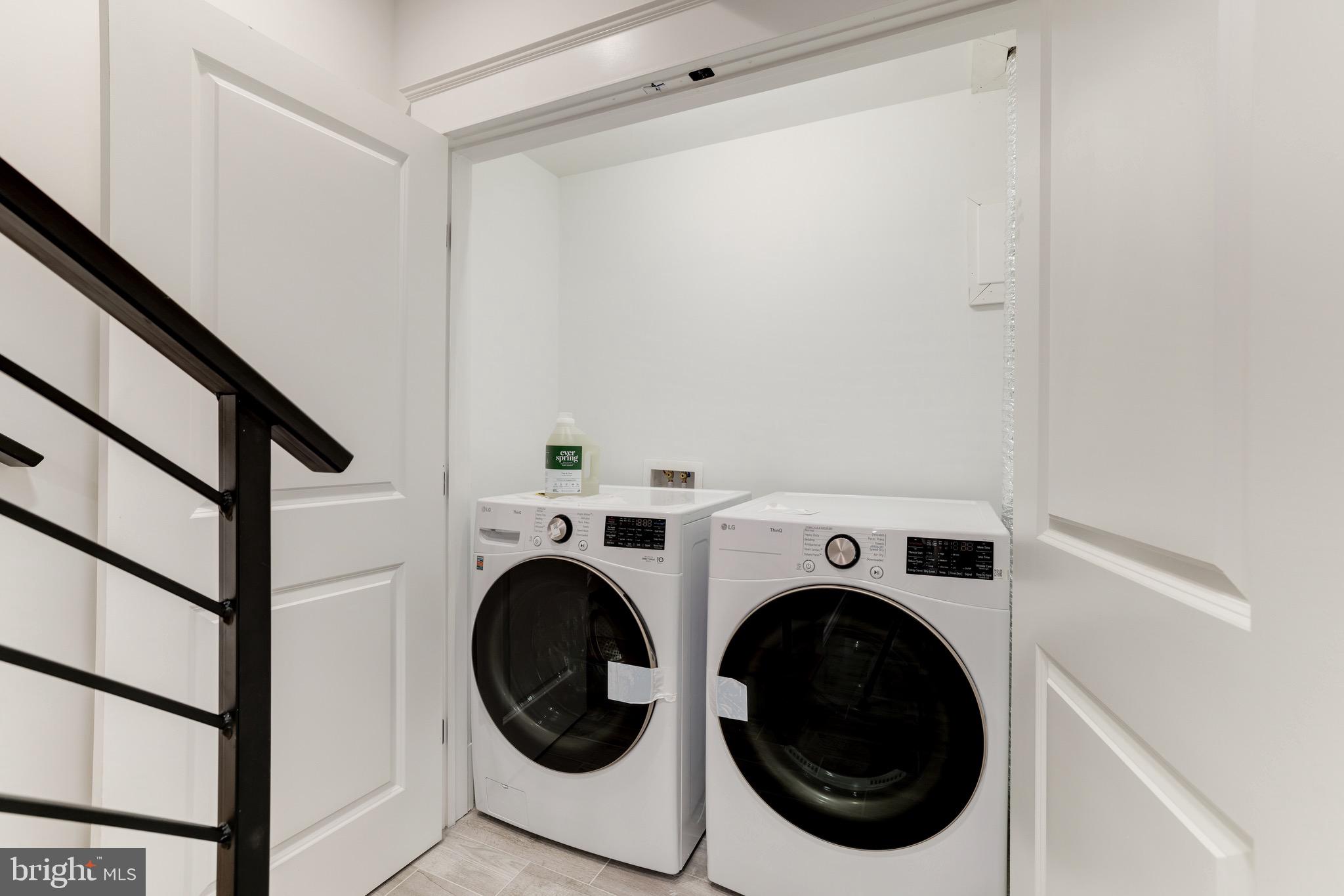 PARKER GRAY - Residential Lease