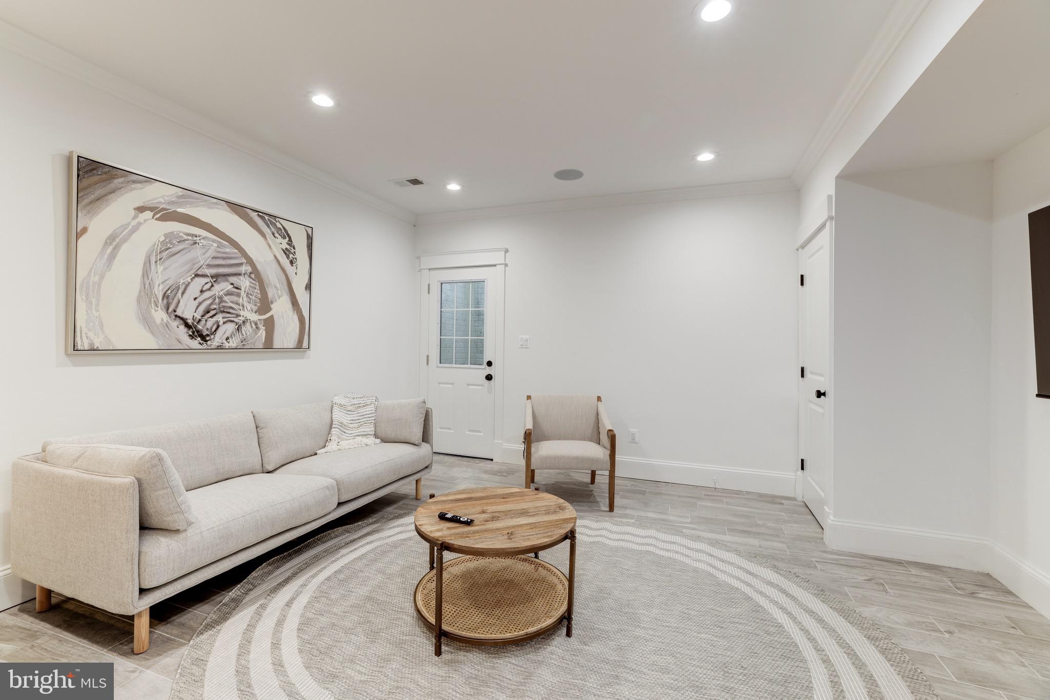 PARKER GRAY - Residential Lease