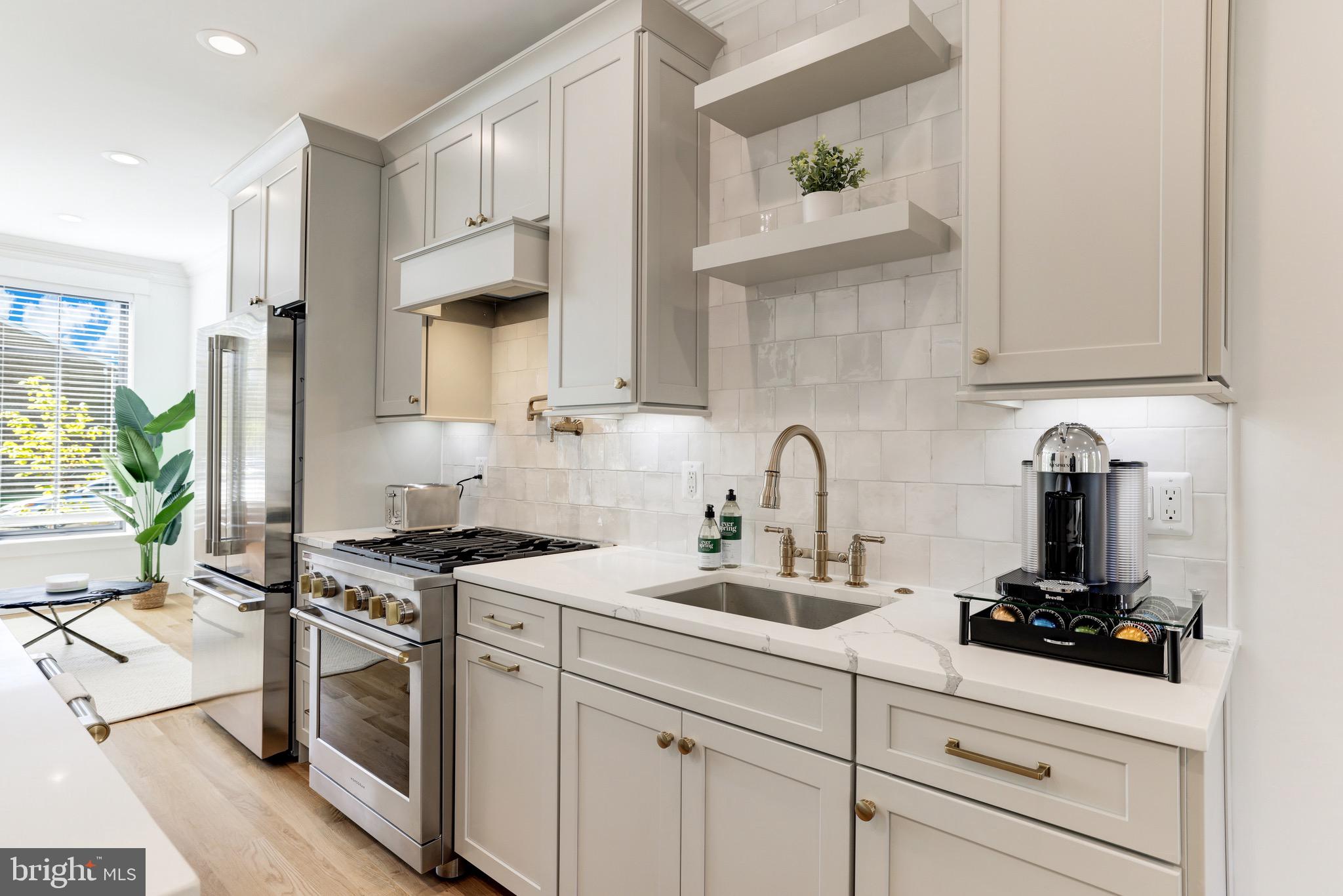 PARKER GRAY - Residential Lease