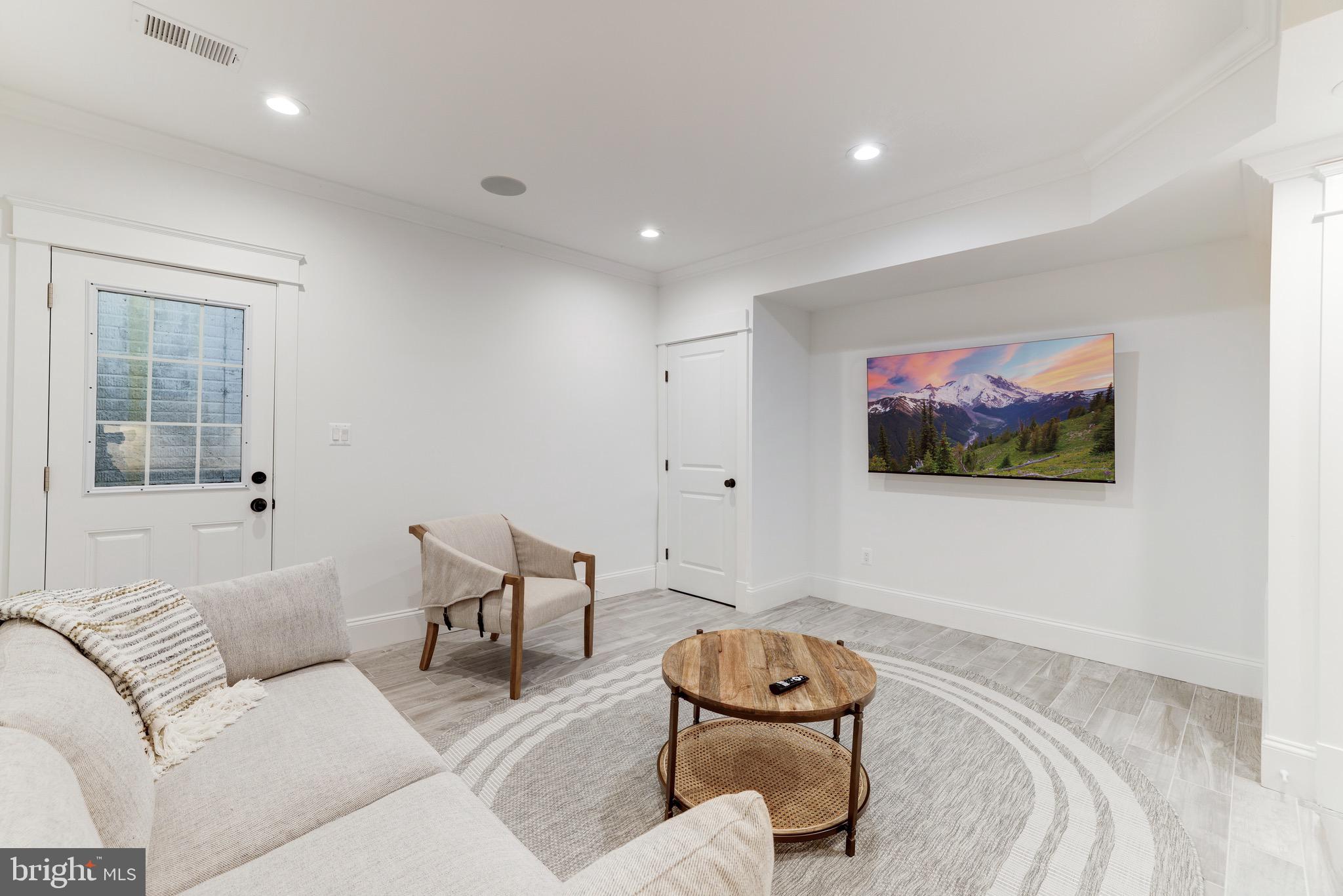 PARKER GRAY - Residential Lease