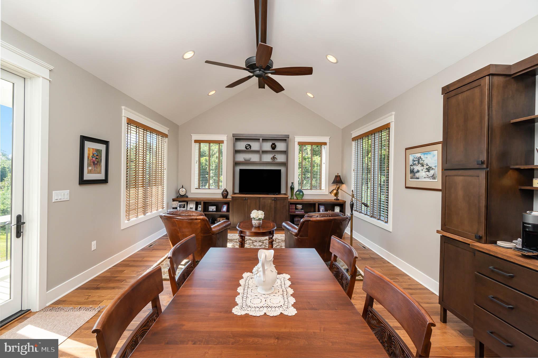 STONEHILL FARM - Residential