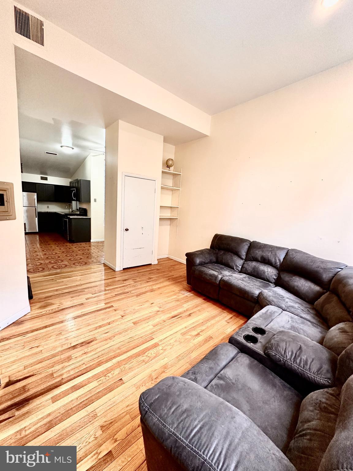 FAIRMOUNT - Residential Lease