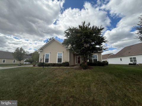 Photo of 4930 Shoal Creek Lane, WHITE PLAINS, MD 20695 (MLS # MDCH2048570)