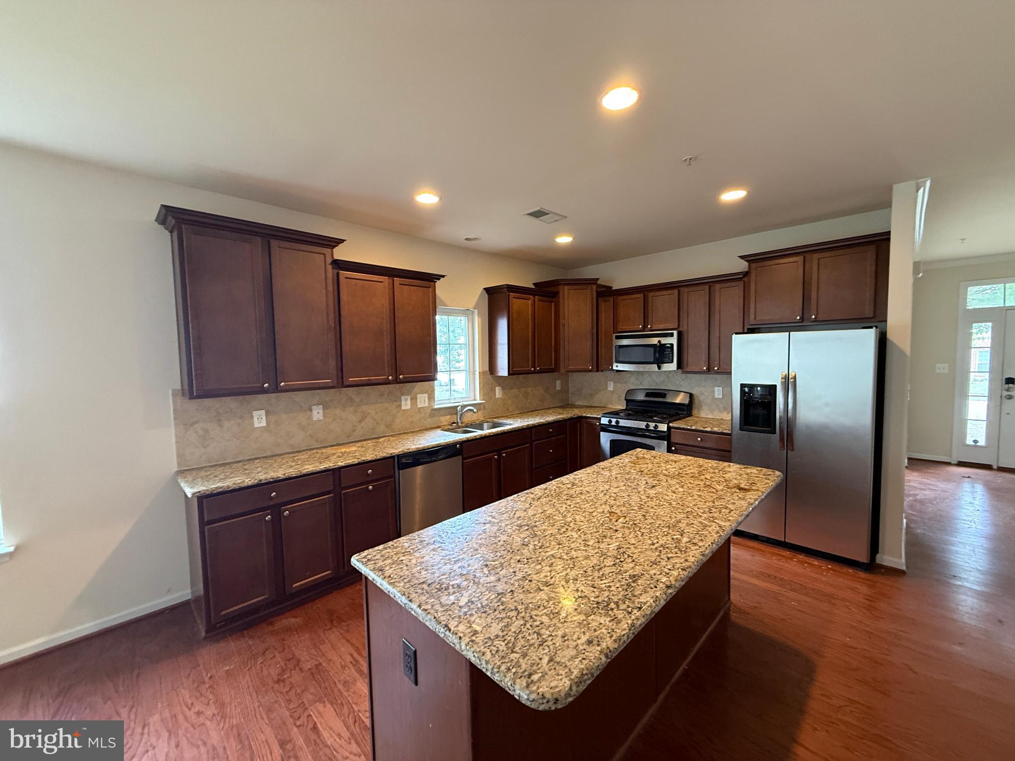 4930 SHOAL CREEK LANE