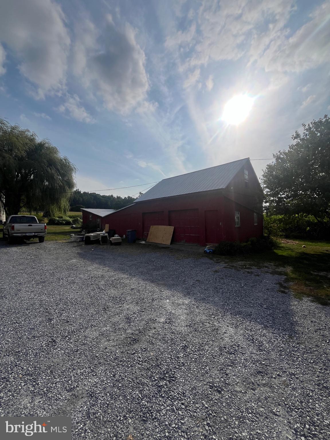 NEW HOLLAND - Residential