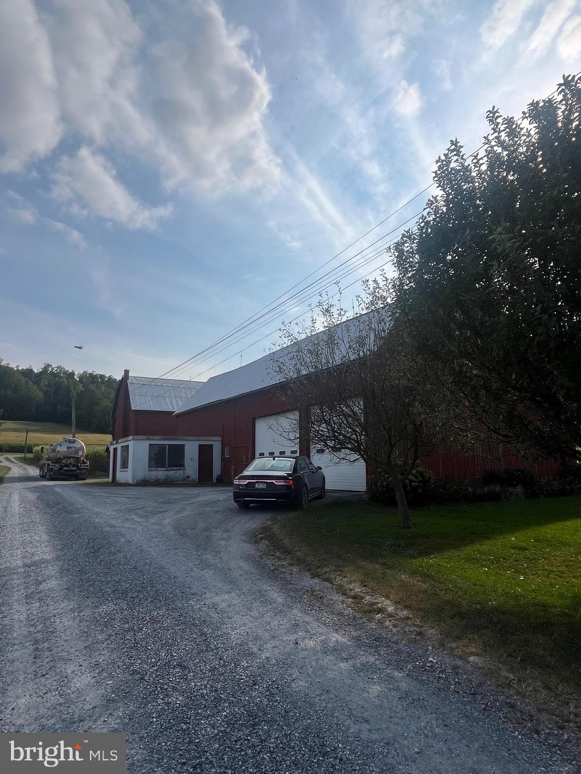 NEW HOLLAND - Residential