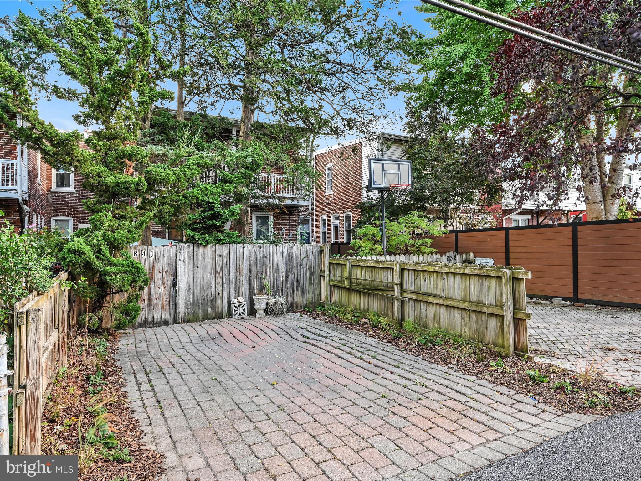 LANCASTER - Residential