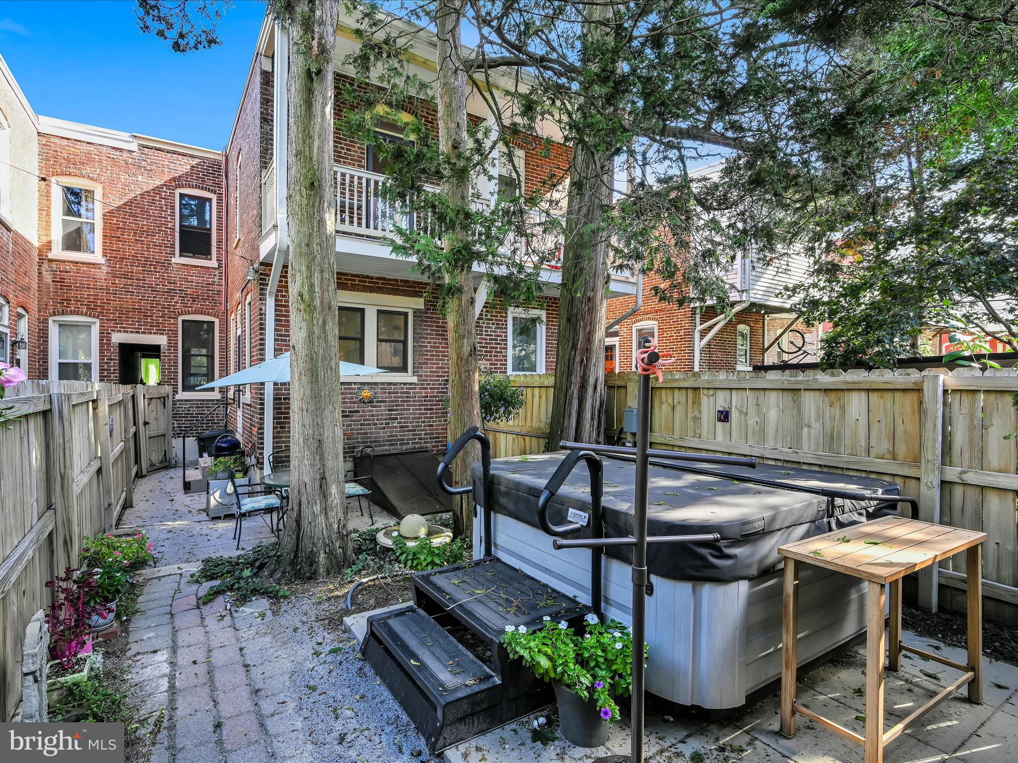 LANCASTER - Residential