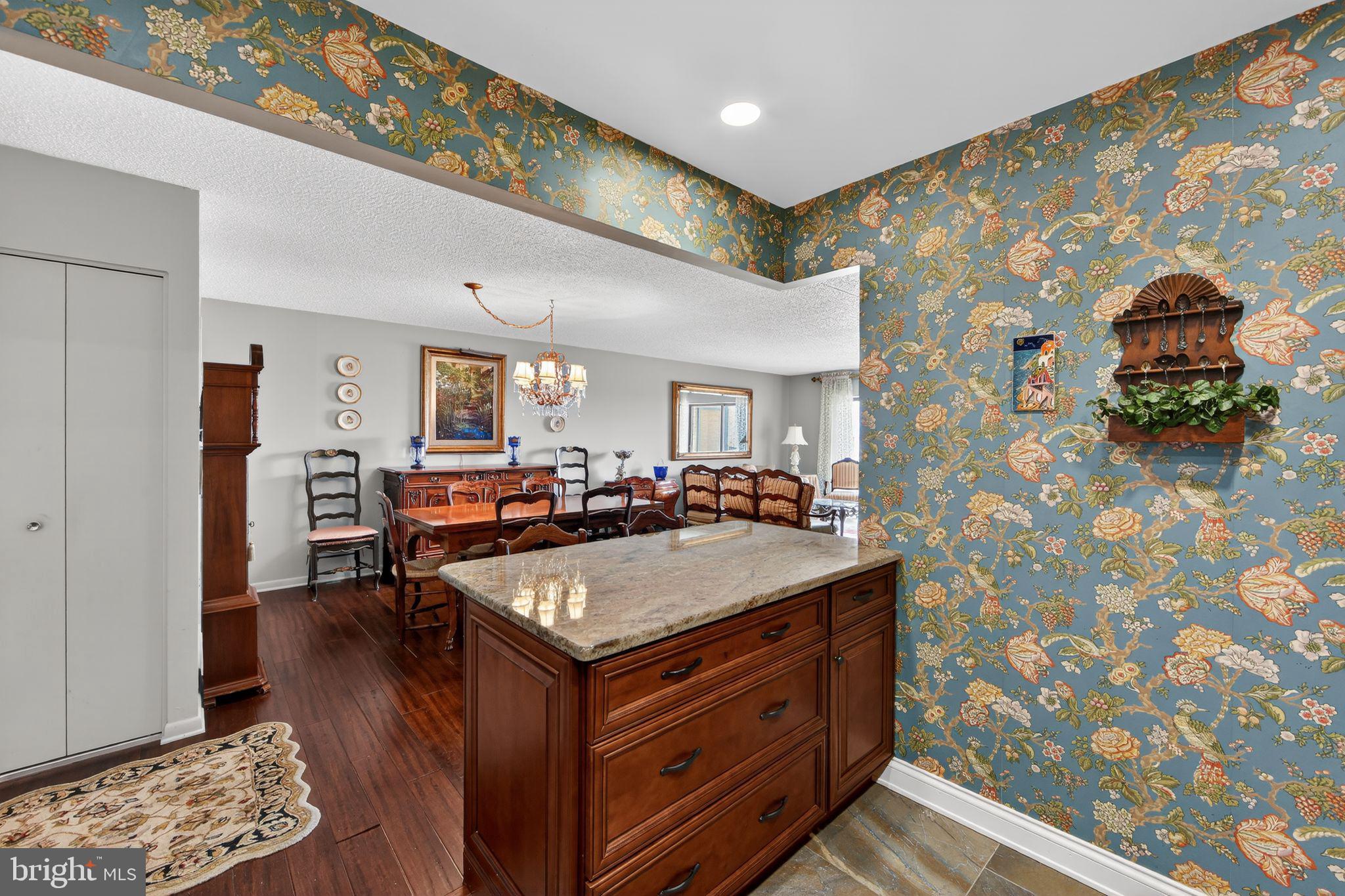 VALLEY FORGE TOWER - Residential