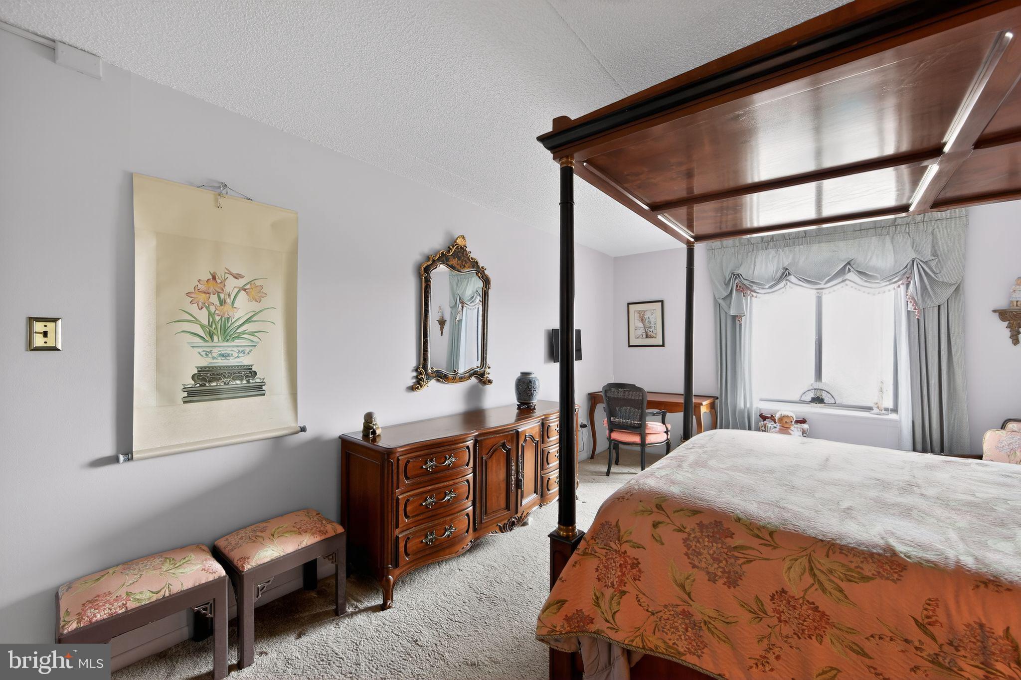 VALLEY FORGE TOWER - Residential