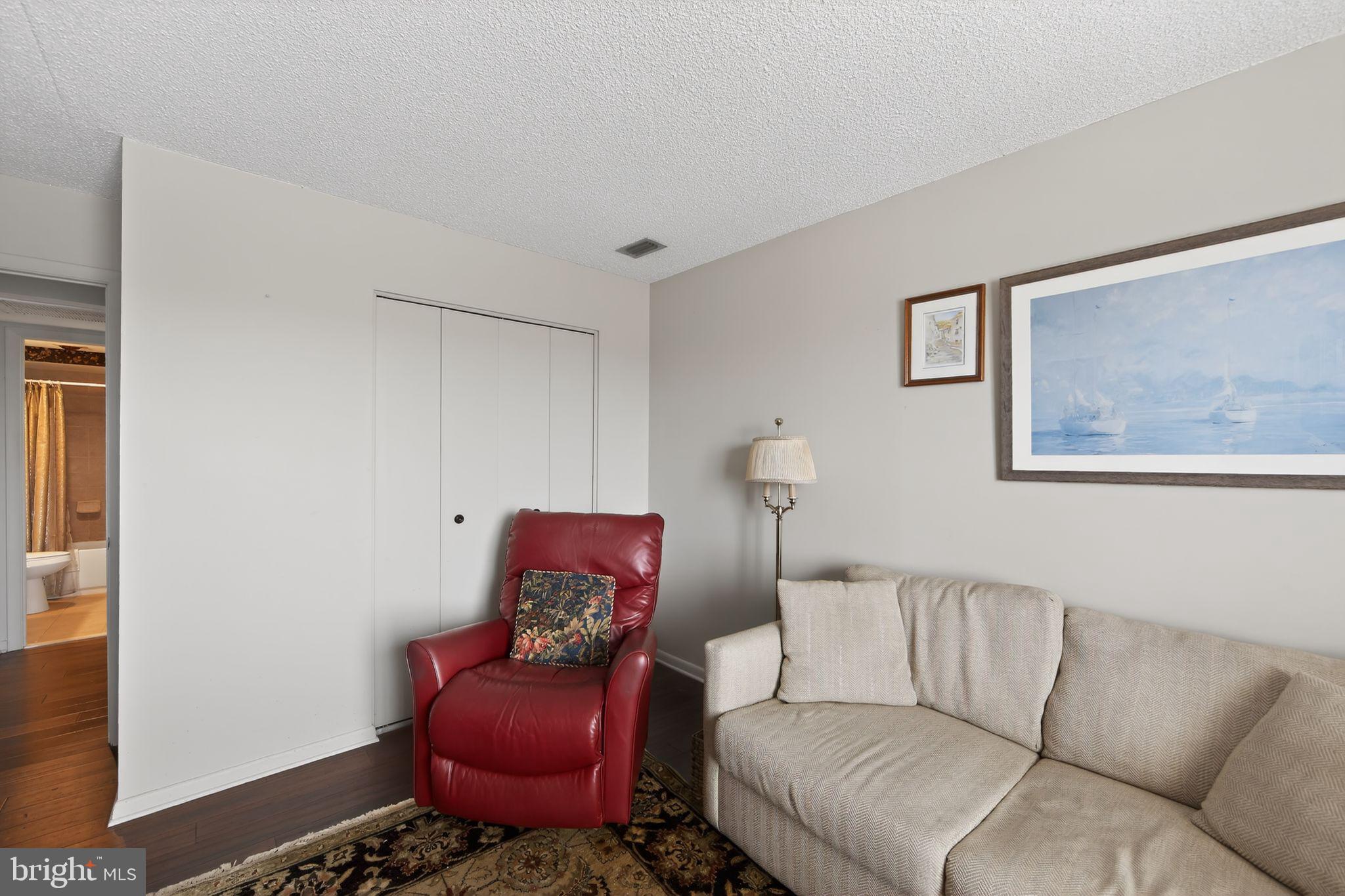 VALLEY FORGE TOWER - Residential