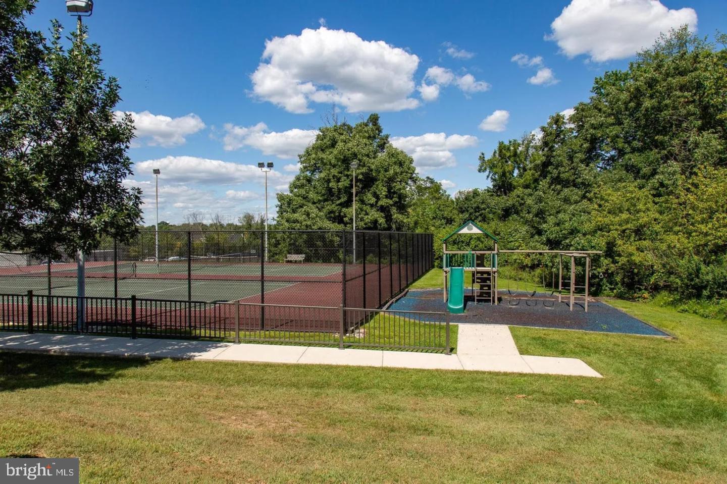 VALLEY FORGE TOWER - Residential