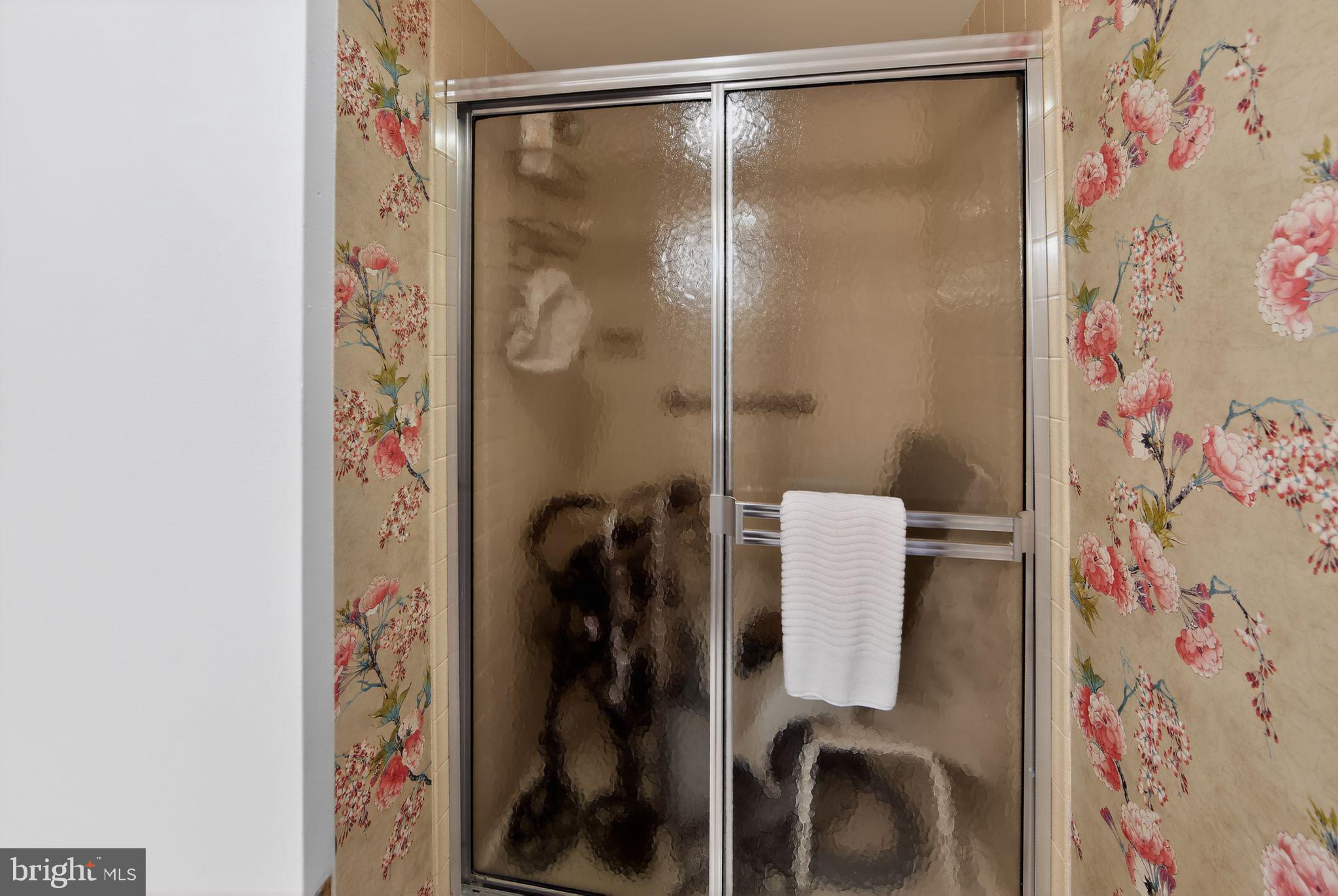 VALLEY FORGE TOWER - Residential