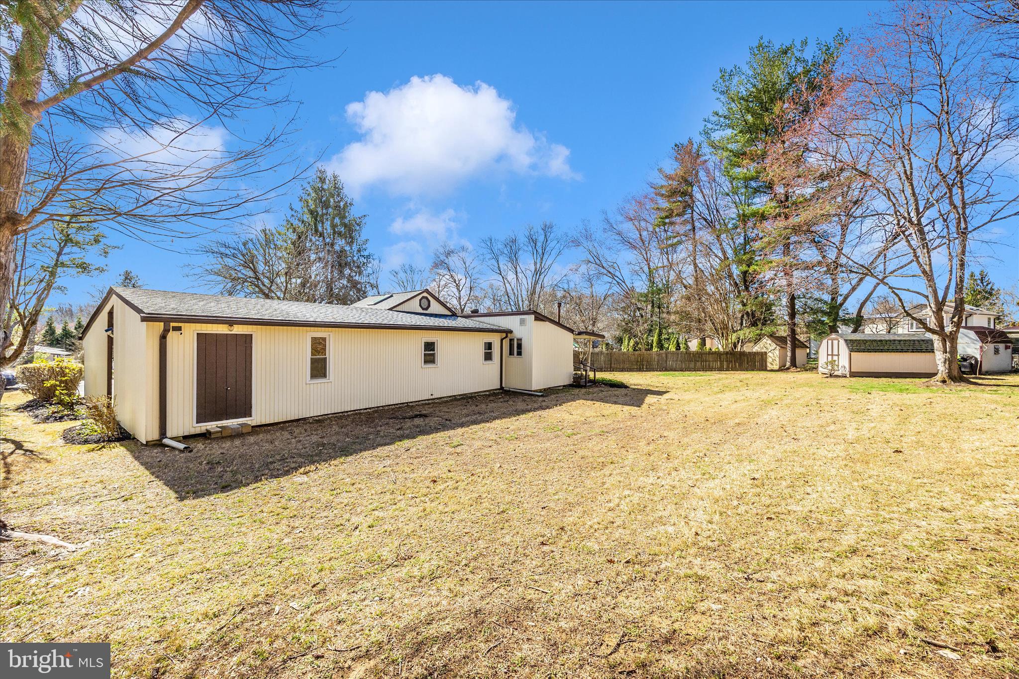 QUINCE ORCHARD KNOLLS - Residential