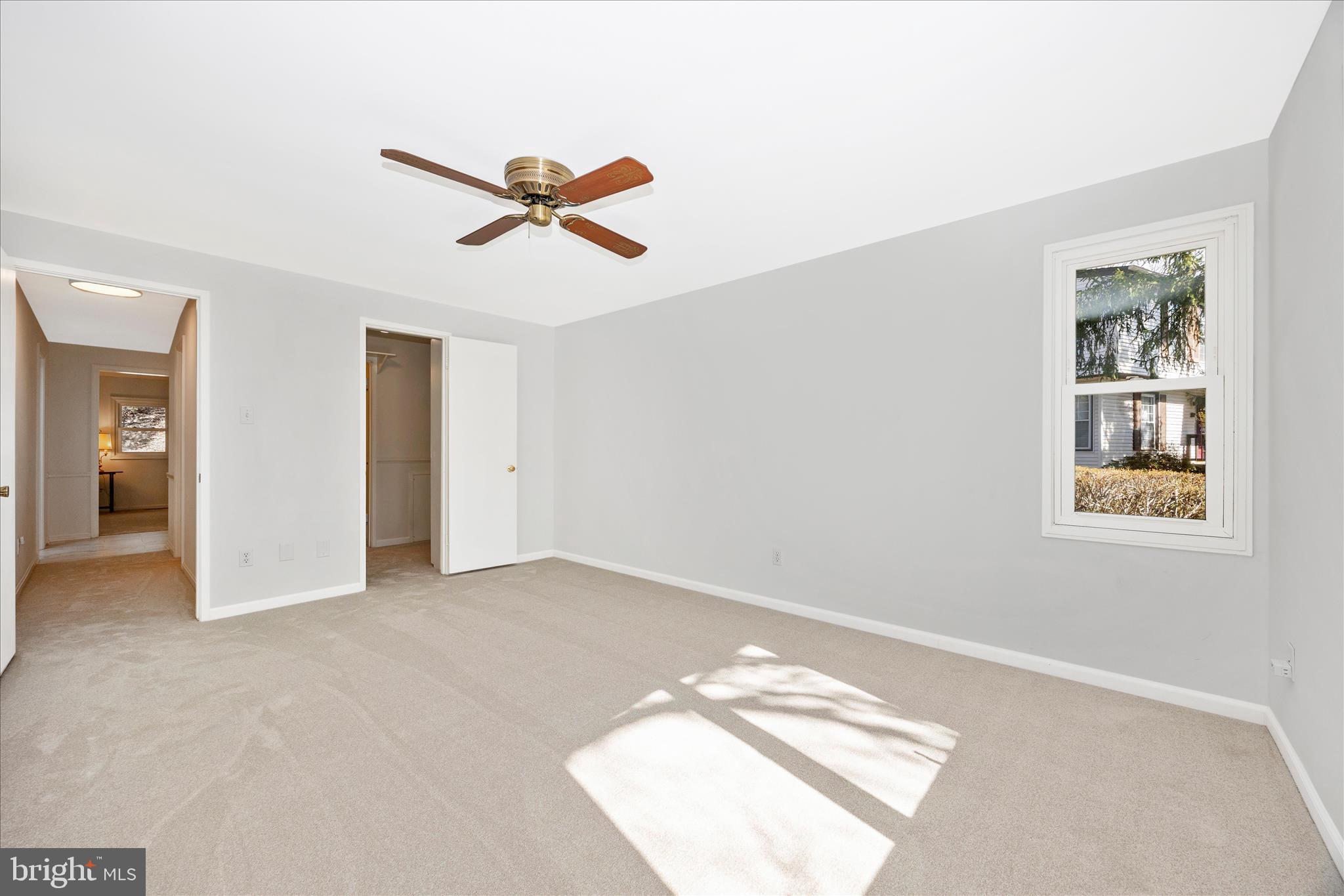 QUINCE ORCHARD KNOLLS - Residential