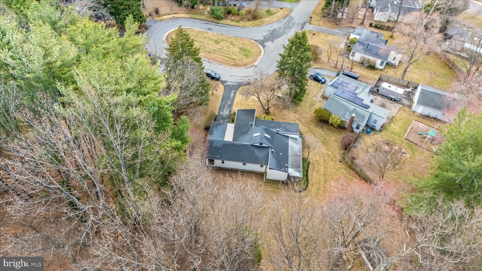 QUINCE ORCHARD KNOLLS - Residential